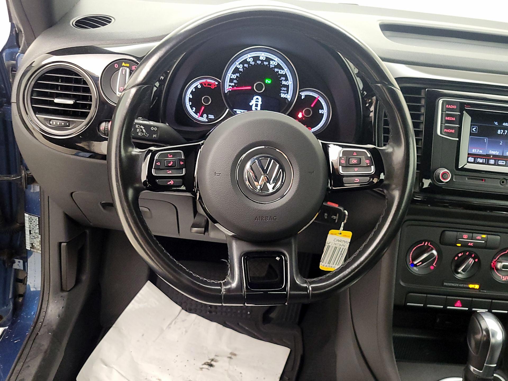 Thumbnail: 2017 Volkswagen Beetle - 10