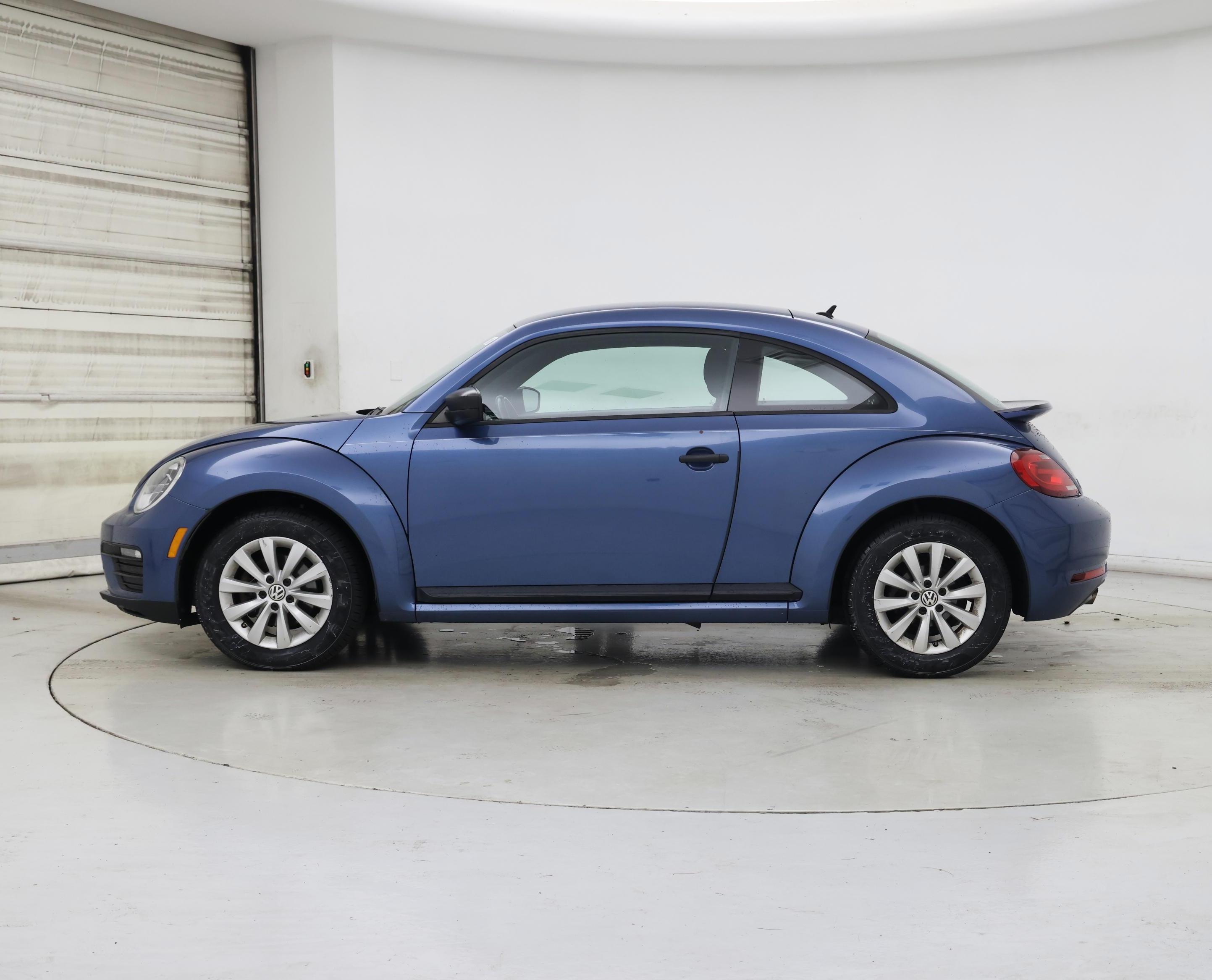 Thumbnail: 2017 Volkswagen Beetle - 3