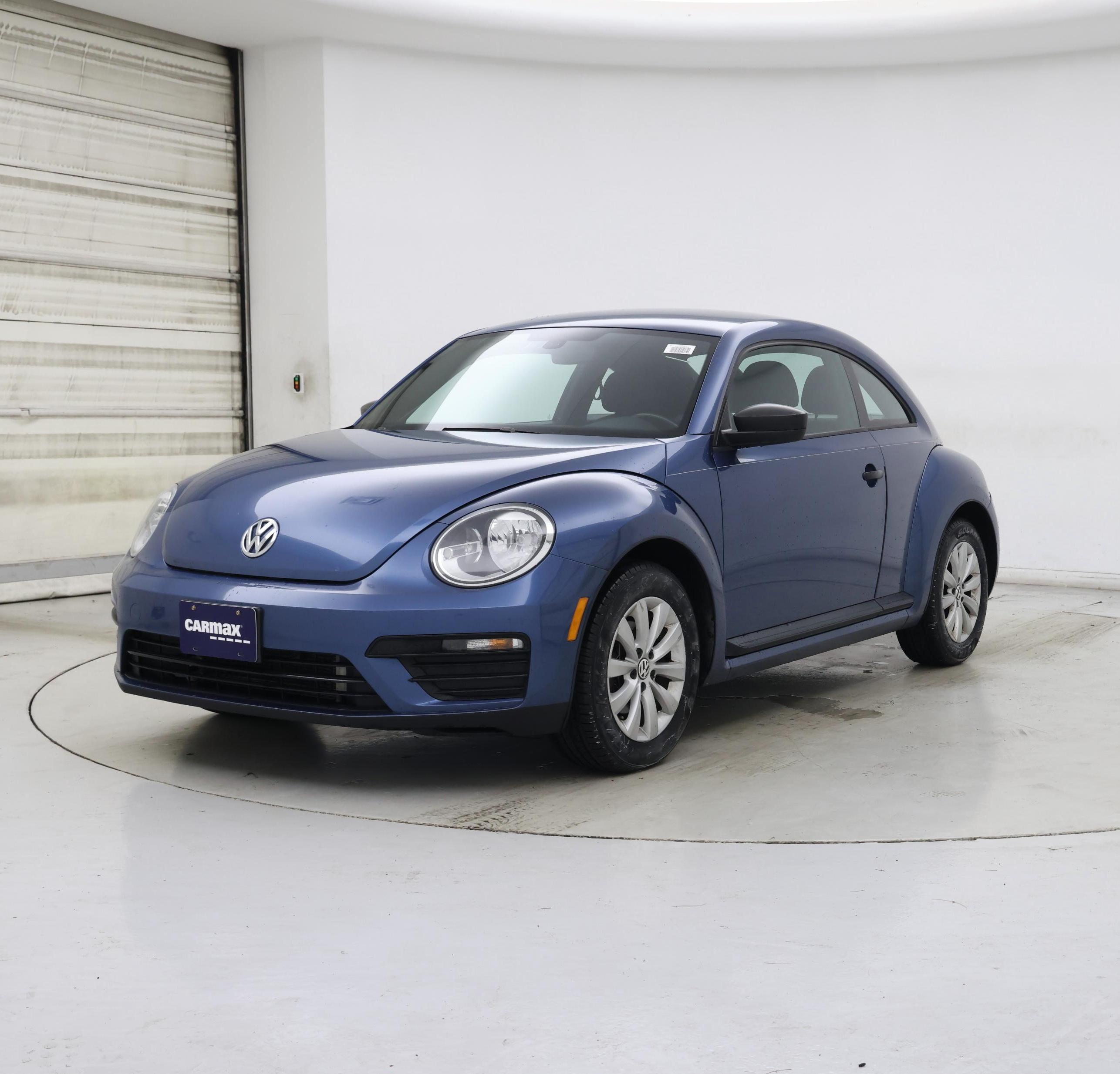 Thumbnail: 2017 Volkswagen Beetle - 4