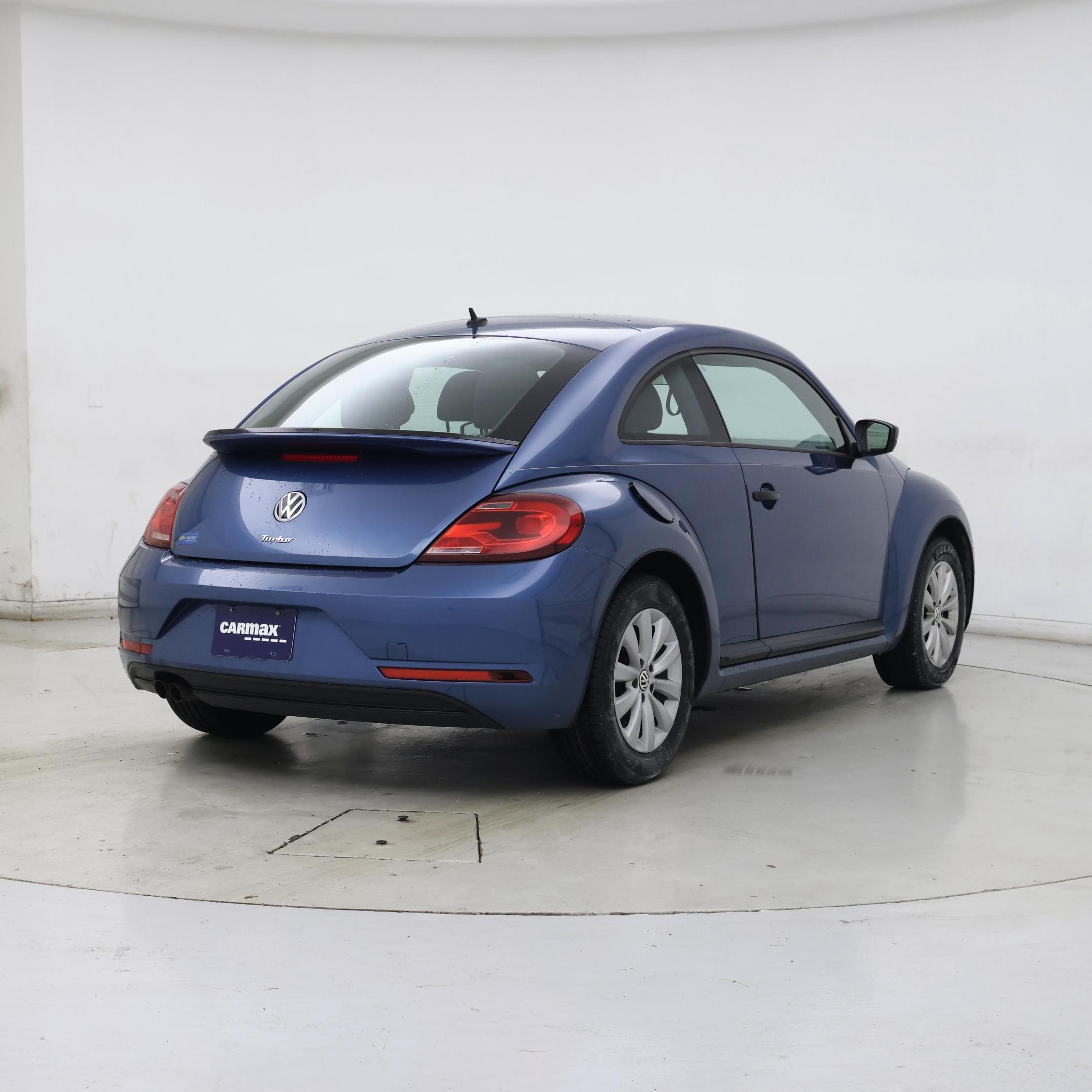 Thumbnail: 2017 Volkswagen Beetle - 8