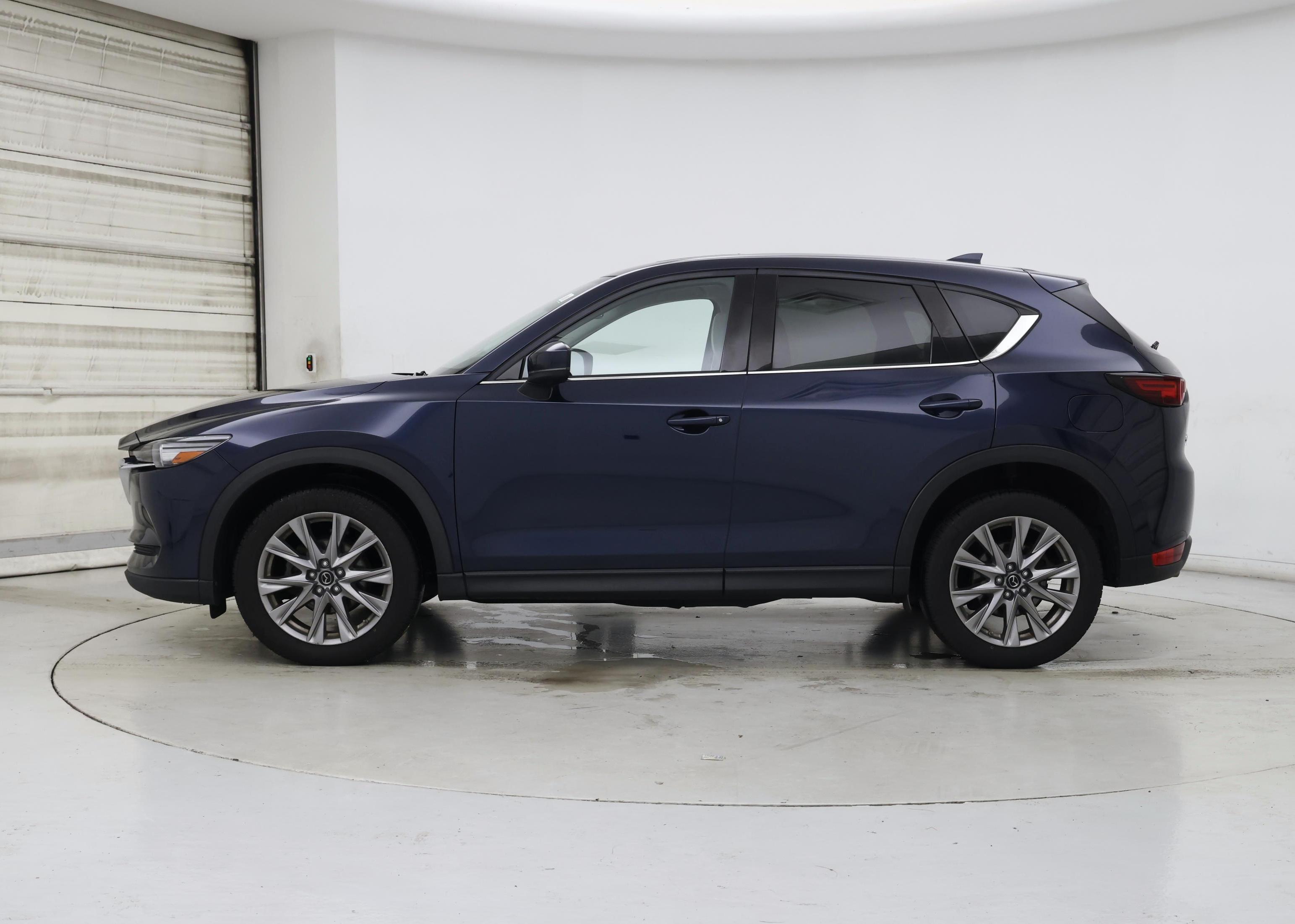 Thumbnail: 2020 Mazda CX-5 - 3