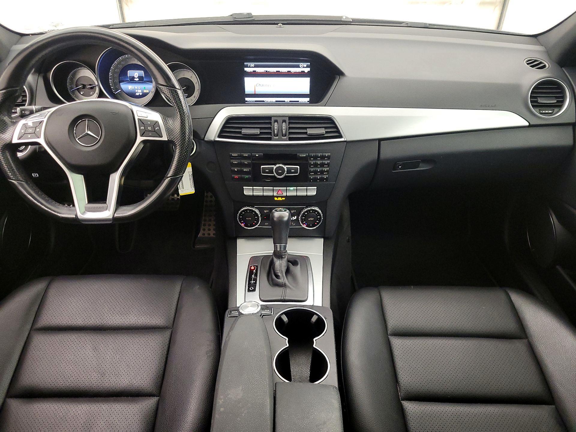 Thumbnail: 2014 Mercedes-Benz C-Class - 9