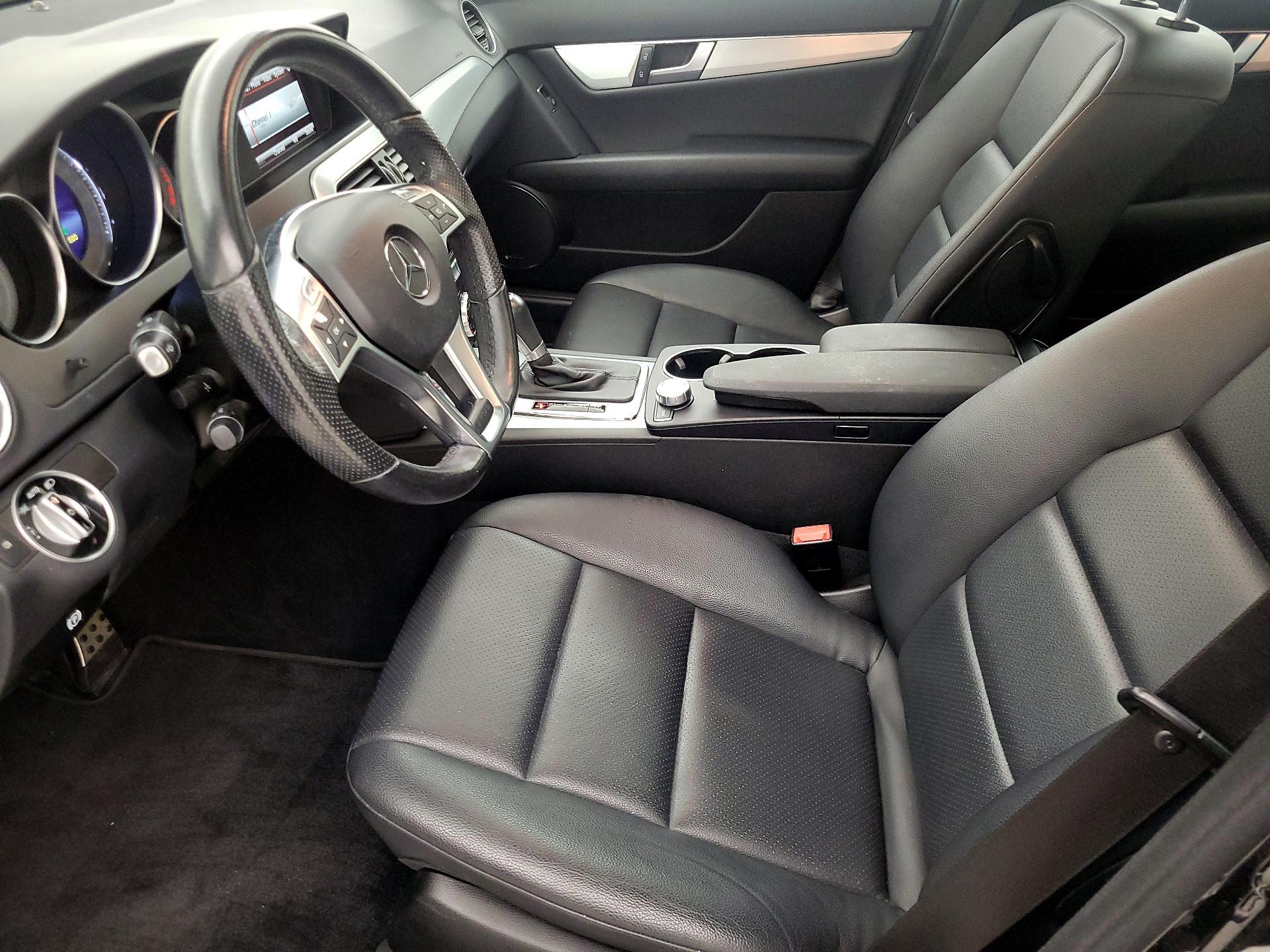 Thumbnail: 2014 Mercedes-Benz C-Class - 11