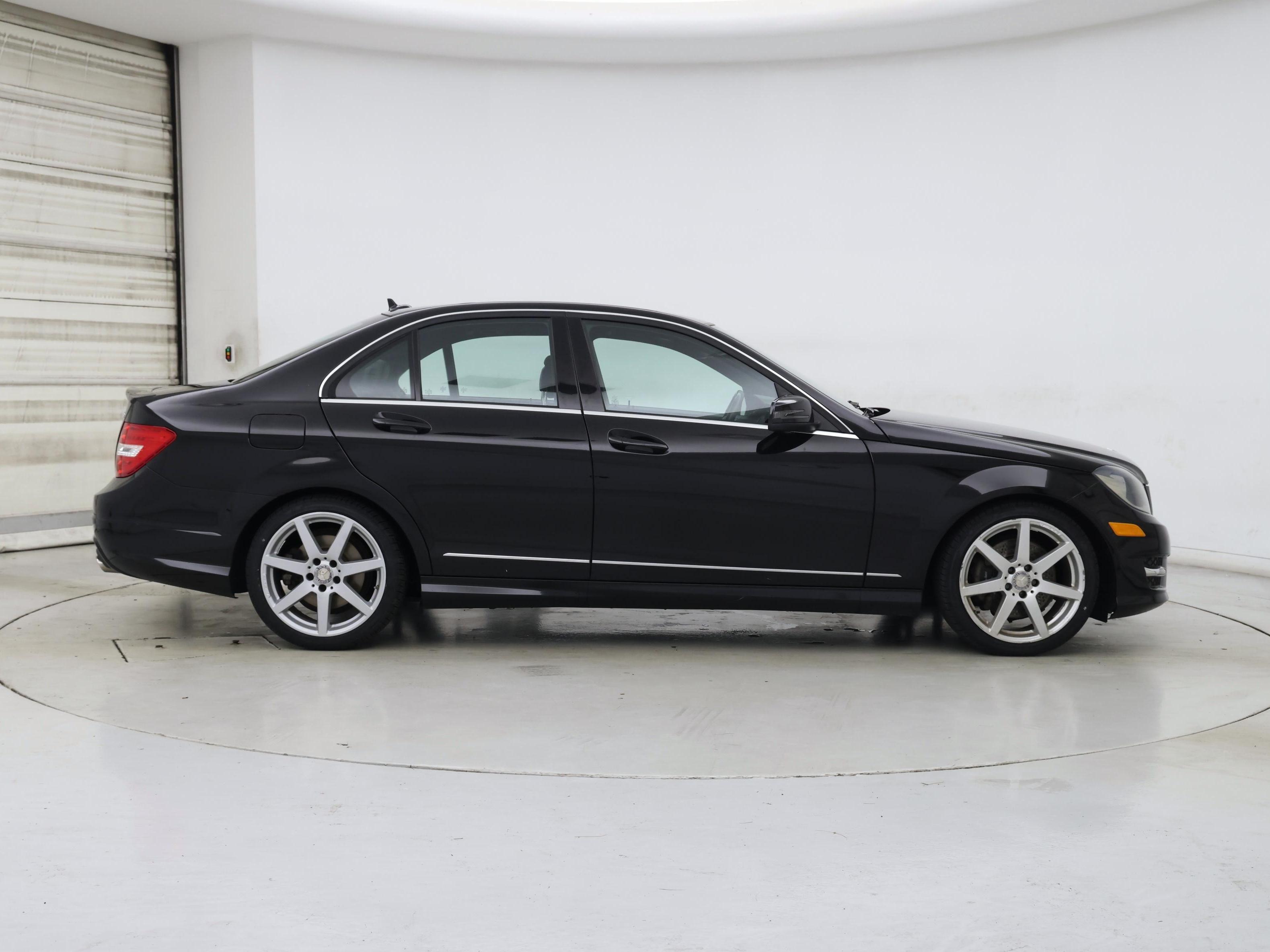Thumbnail: 2014 Mercedes-Benz C-Class - 7
