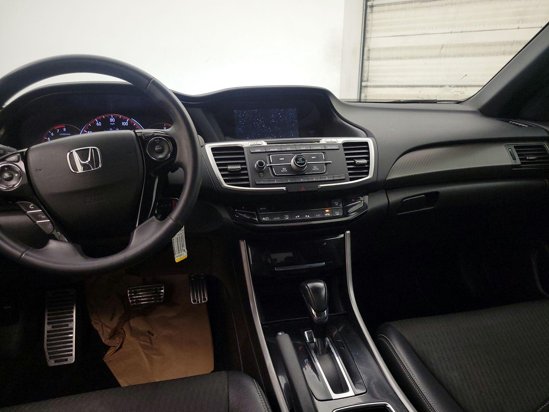 Thumbnail: 2016 Honda Accord - 9