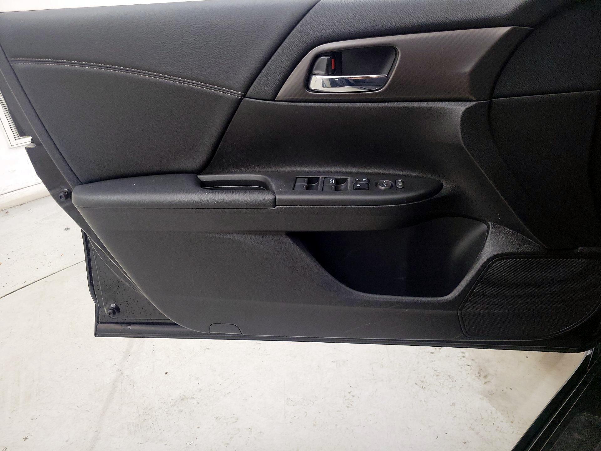 Thumbnail: 2016 Honda Accord - 12