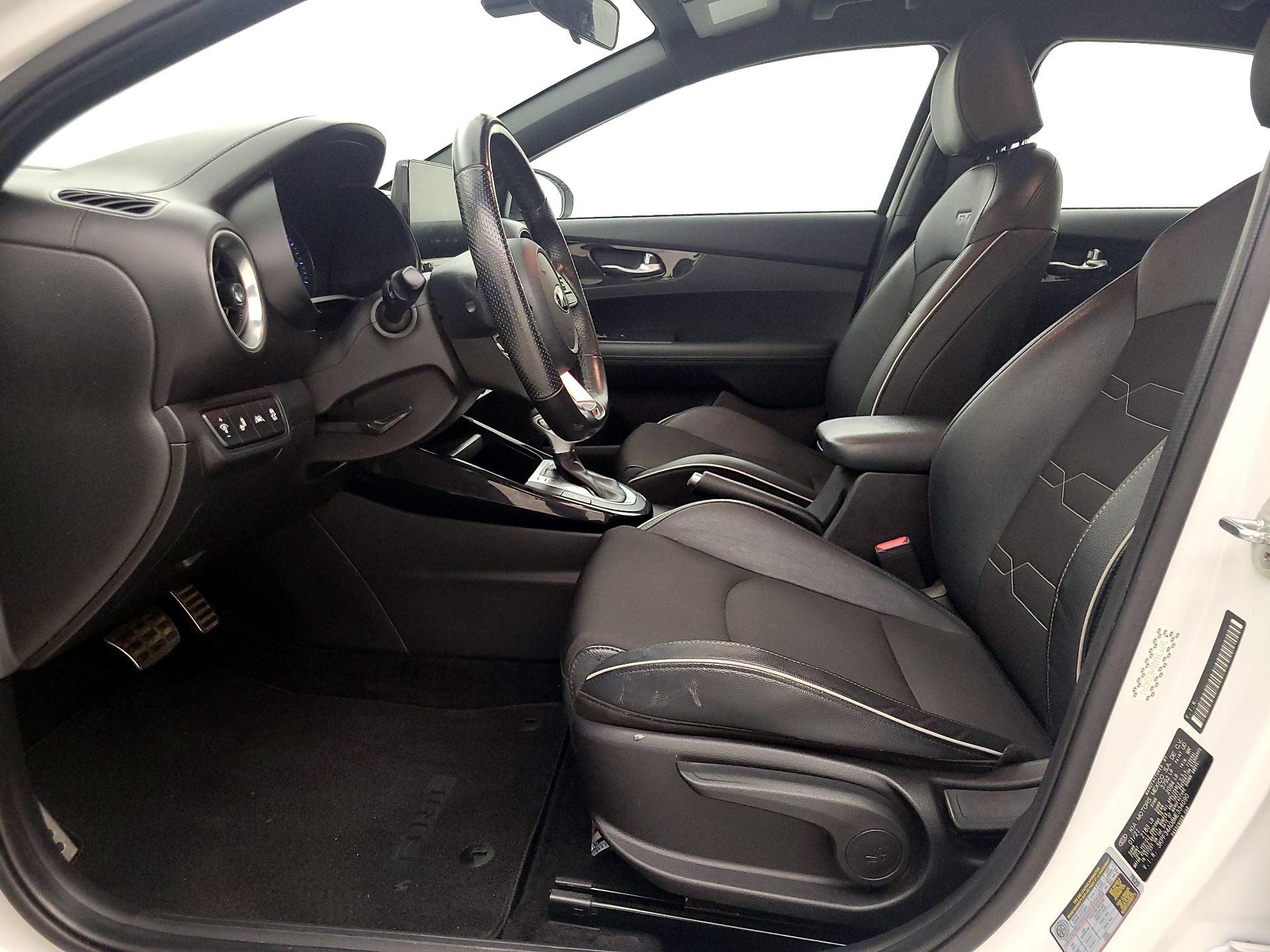 Thumbnail: 2021 Kia Forte - 11