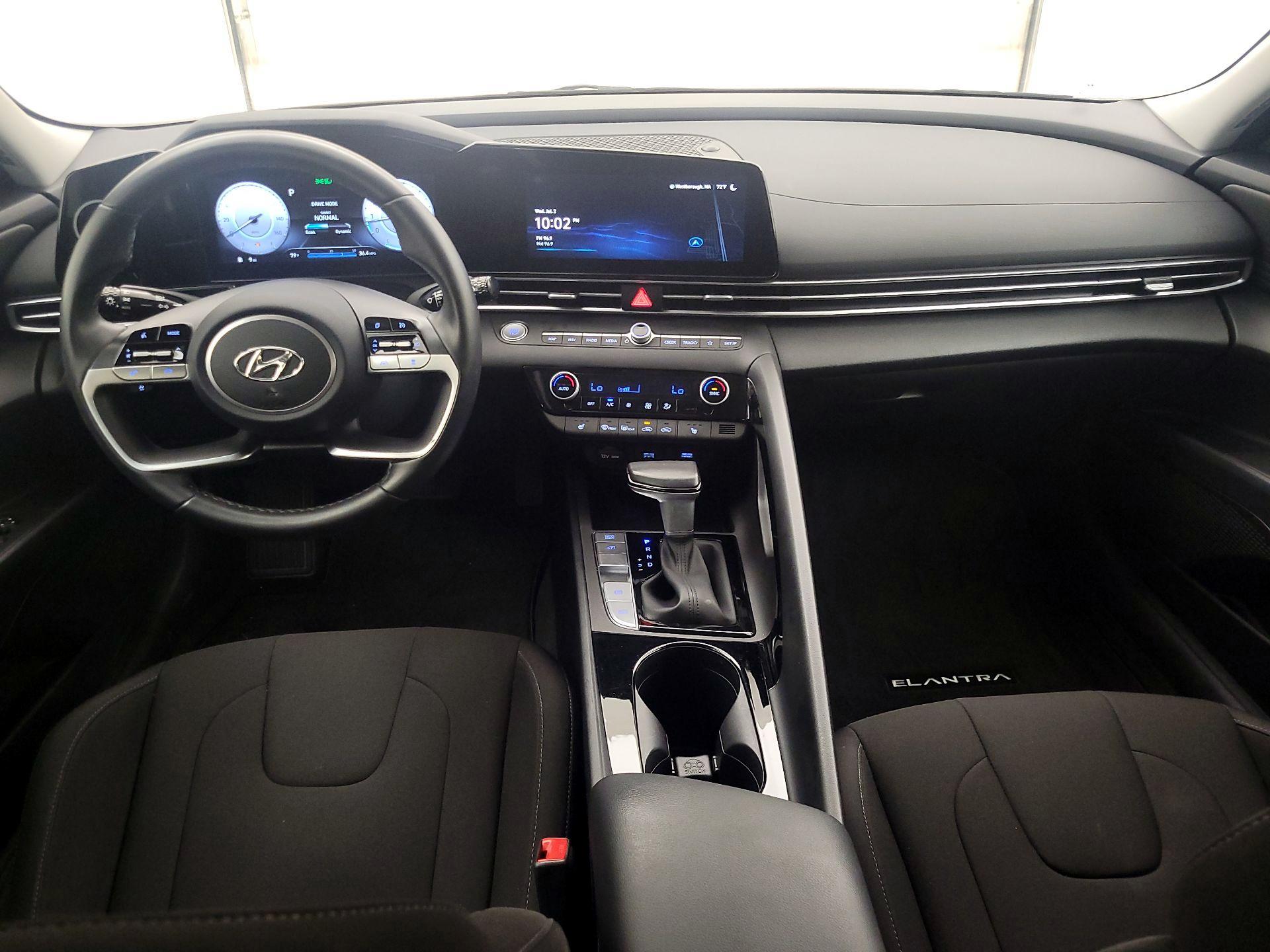 Thumbnail: 2023 Hyundai Elantra - 9
