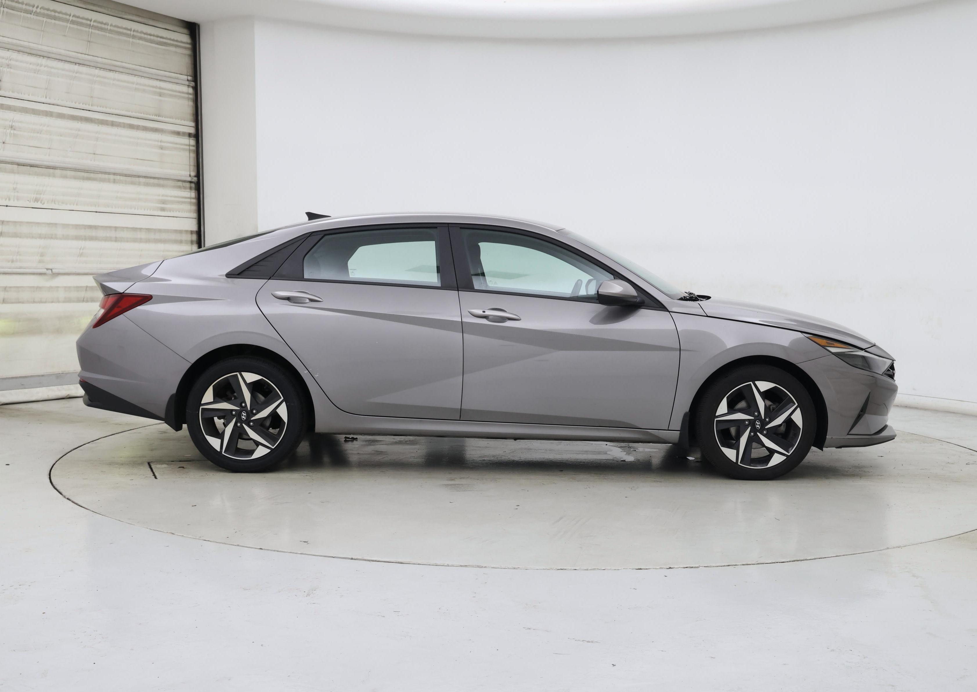 Thumbnail: 2023 Hyundai Elantra - 7