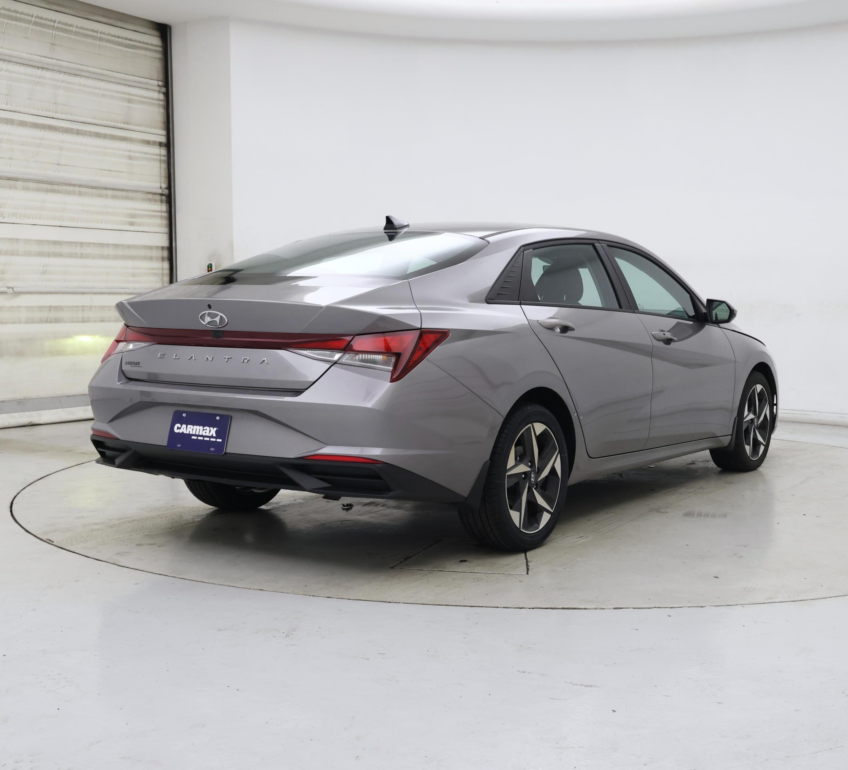 Thumbnail: 2023 Hyundai Elantra - 8