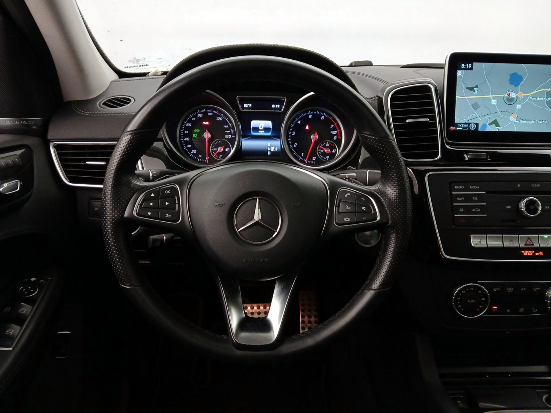 Thumbnail: 2016 Mercedes-Benz GLE - 10