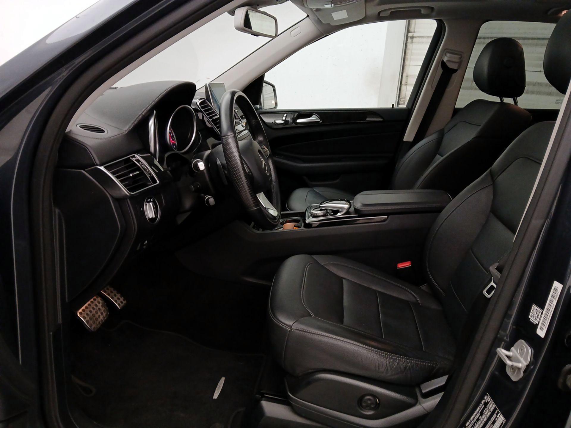 Thumbnail: 2016 Mercedes-Benz GLE - 11