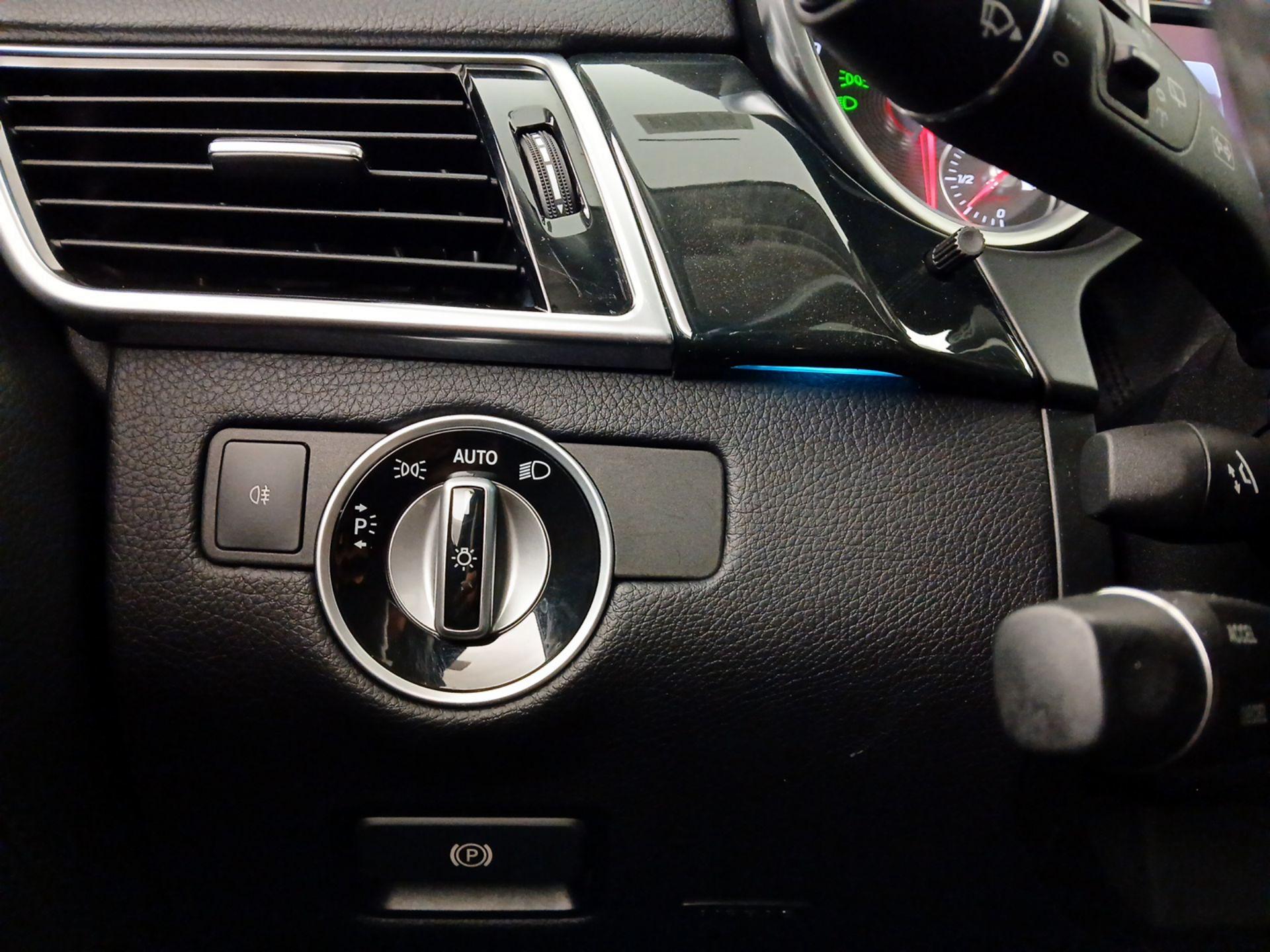 Thumbnail: 2016 Mercedes-Benz GLE - 13