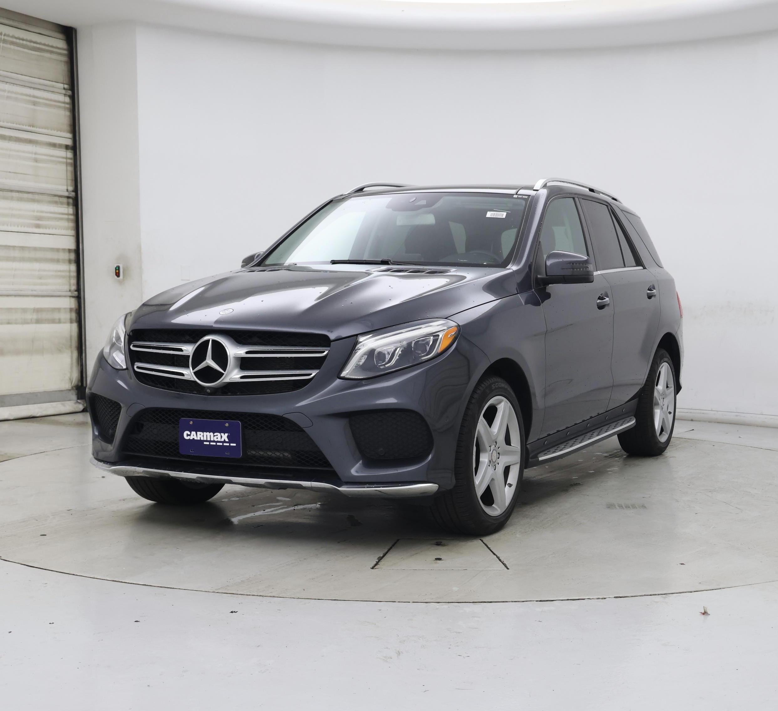 Thumbnail: 2016 Mercedes-Benz GLE - 4