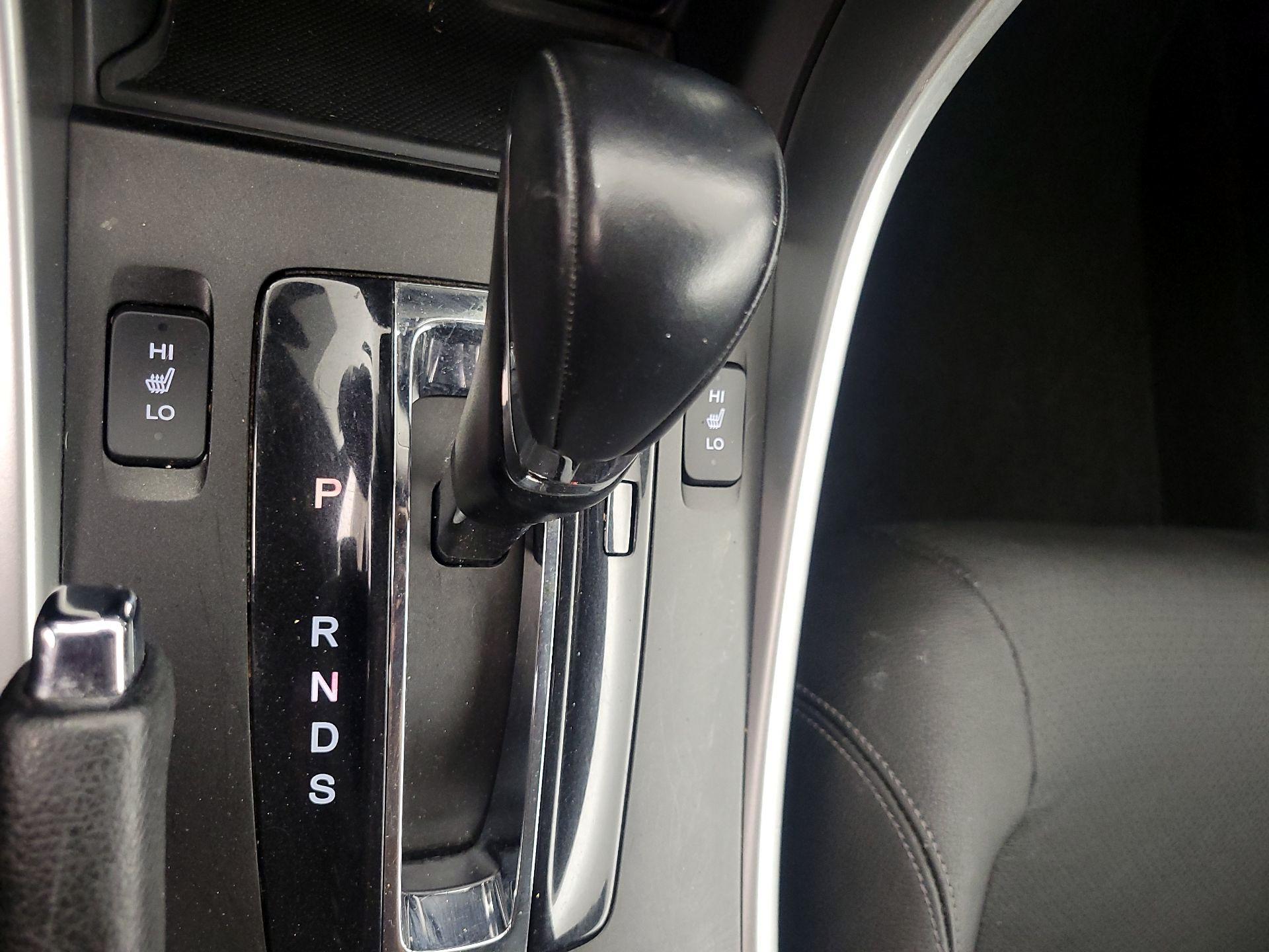 Thumbnail: 2015 Honda Accord - 17