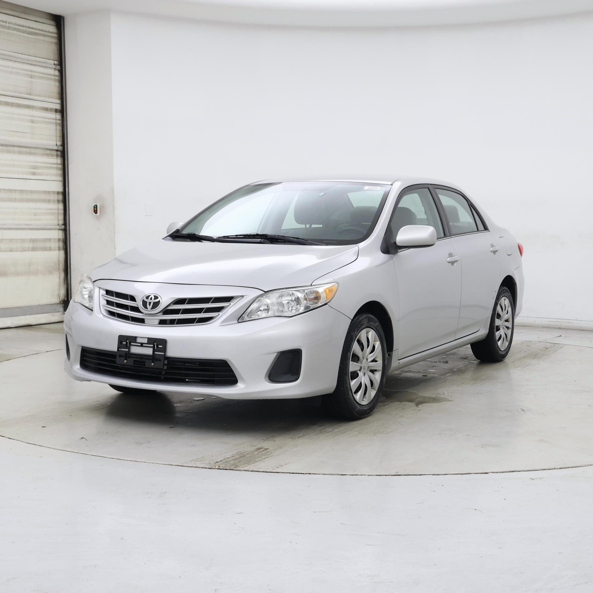 Thumbnail: 2013 Toyota Corolla - 4