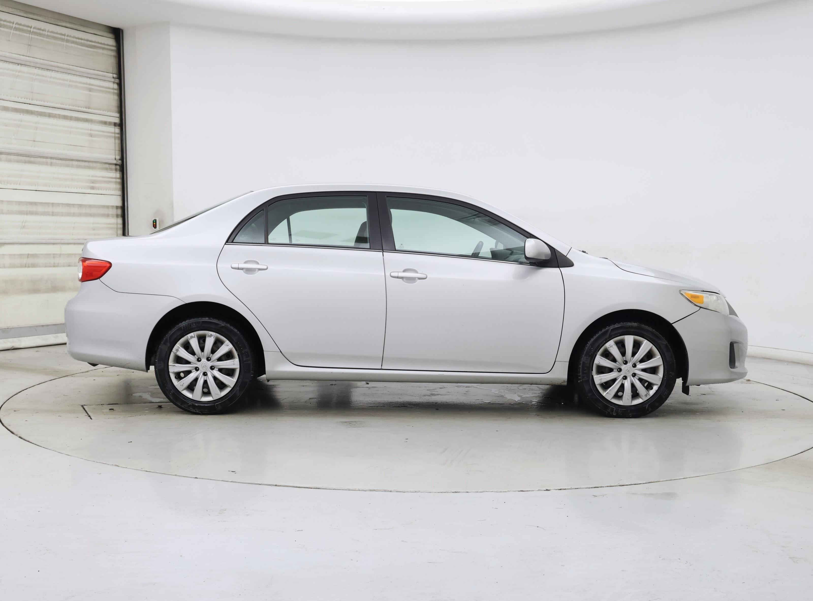 Thumbnail: 2013 Toyota Corolla - 7