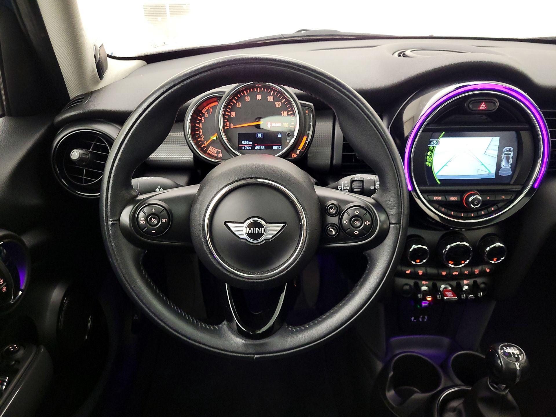 Thumbnail: 2018 MINI Cooper Hardtop - 10