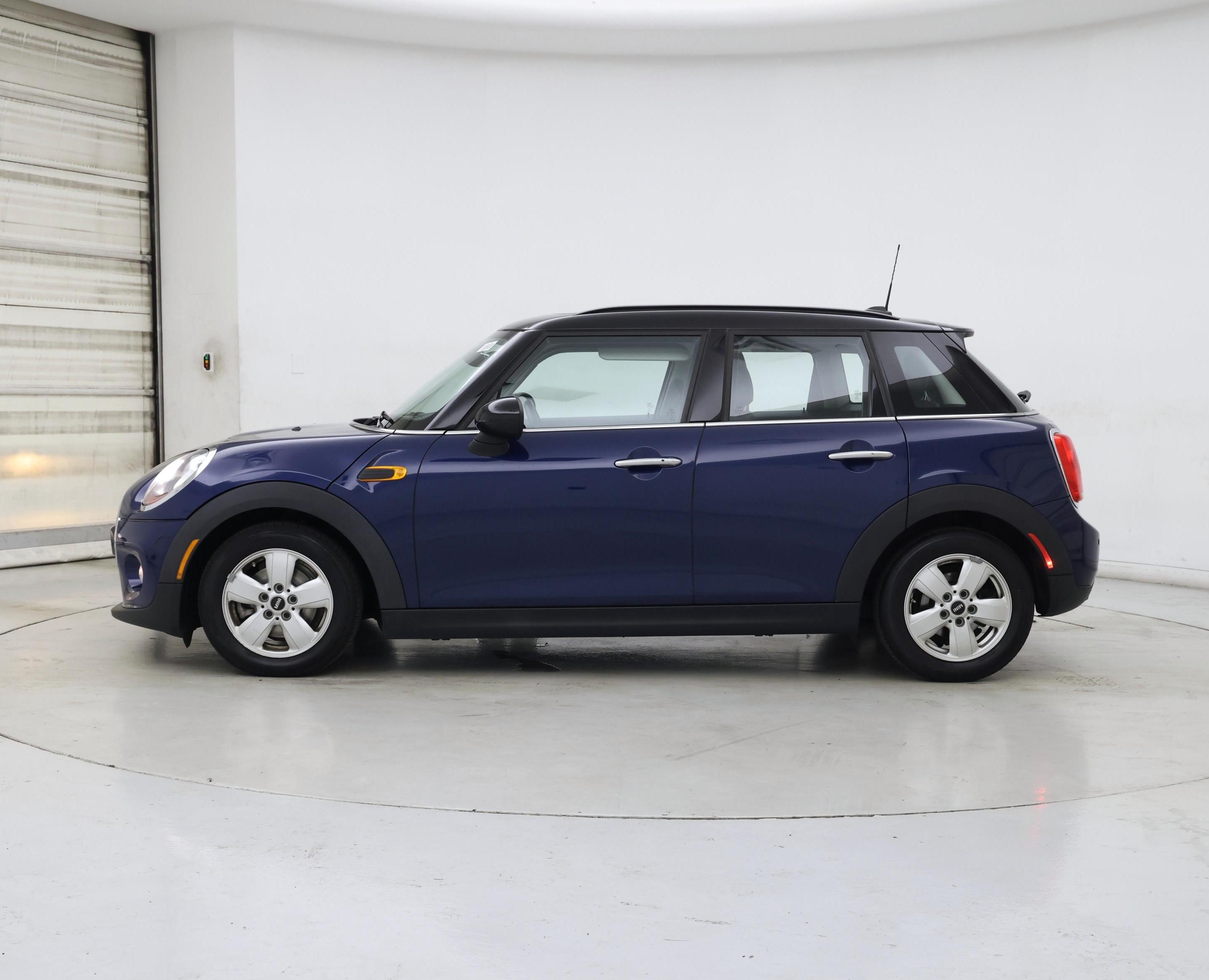 Thumbnail: 2018 MINI Cooper Hardtop - 3