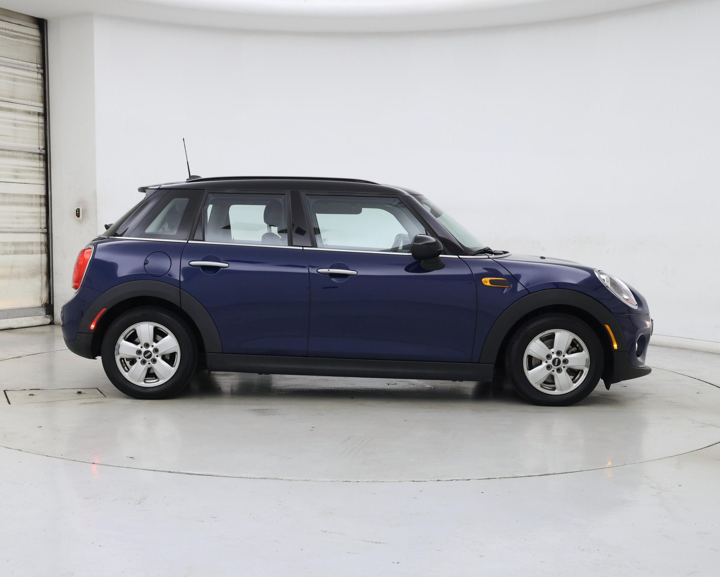 Thumbnail: 2018 MINI Cooper Hardtop - 7