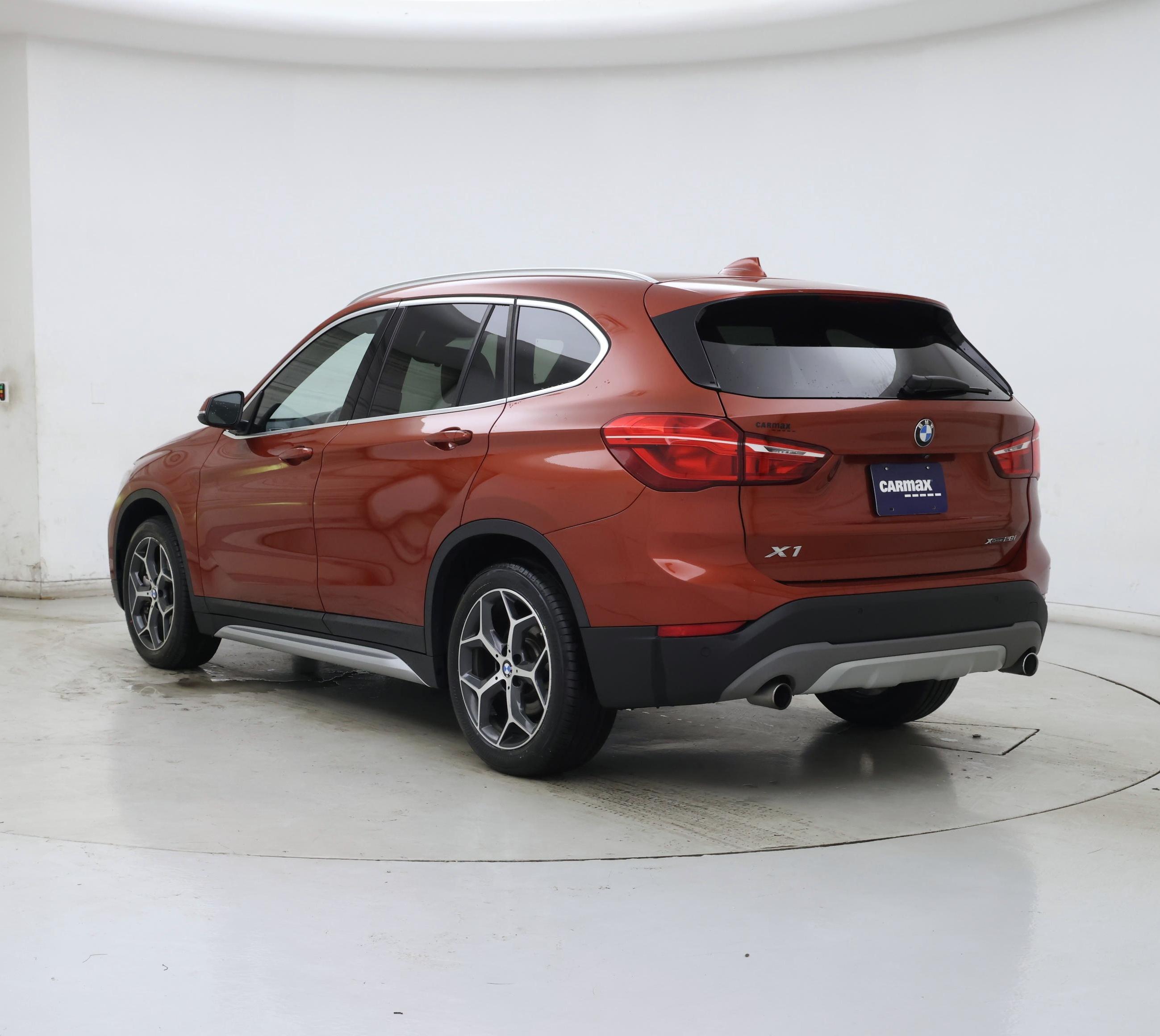 Thumbnail: 2019 BMW X1 - 2