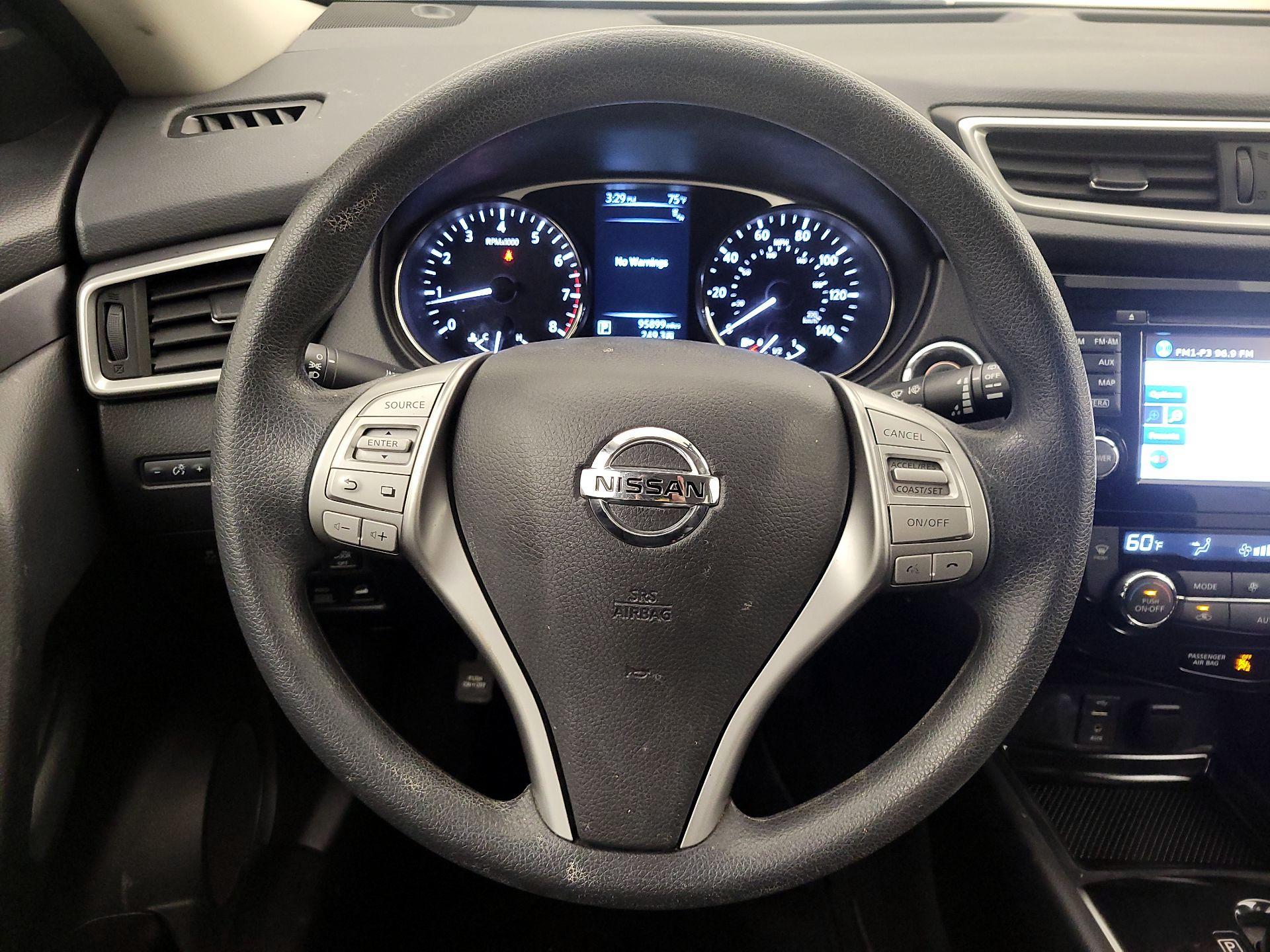 Thumbnail: 2016 Nissan Rogue - 10