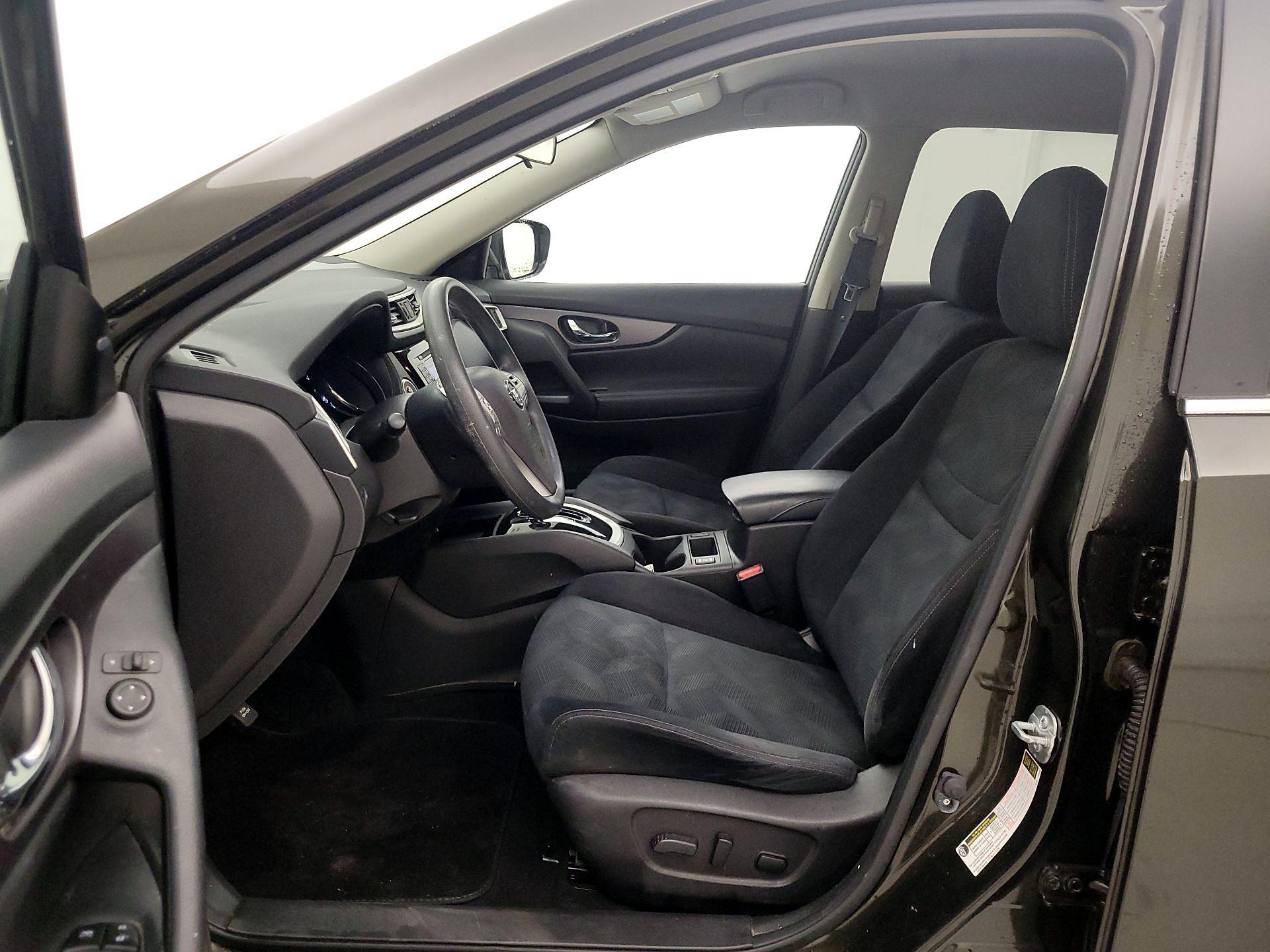 Thumbnail: 2016 Nissan Rogue - 11