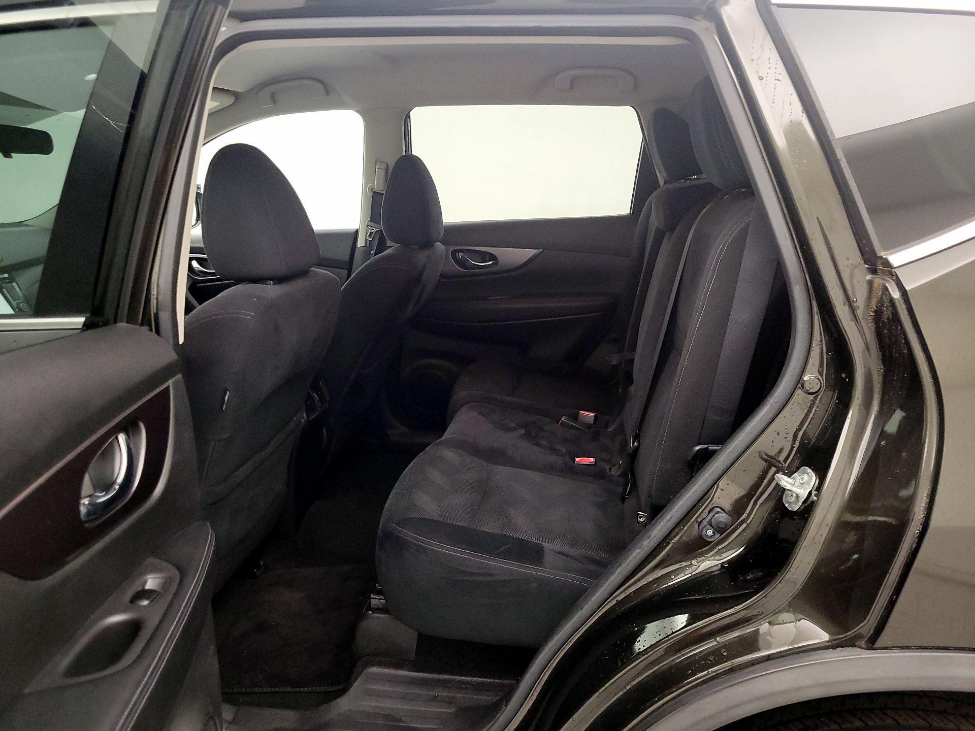 Thumbnail: 2016 Nissan Rogue - 20