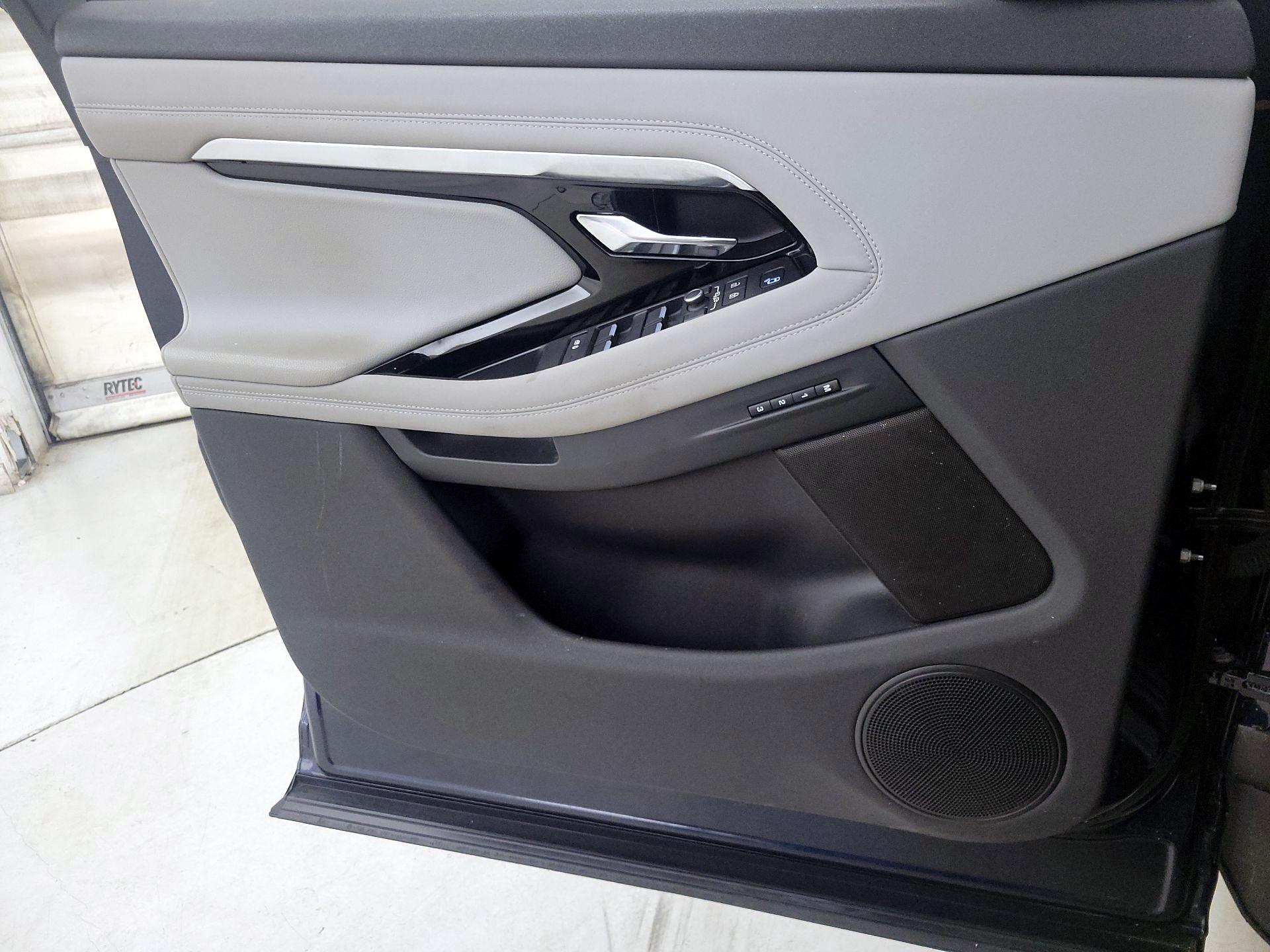 Thumbnail: 2022 Land Rover Range Rover Evoque - 12