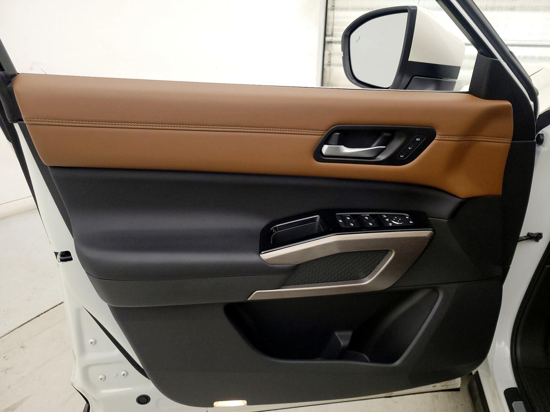 Thumbnail: 2022 Nissan Pathfinder - 10
