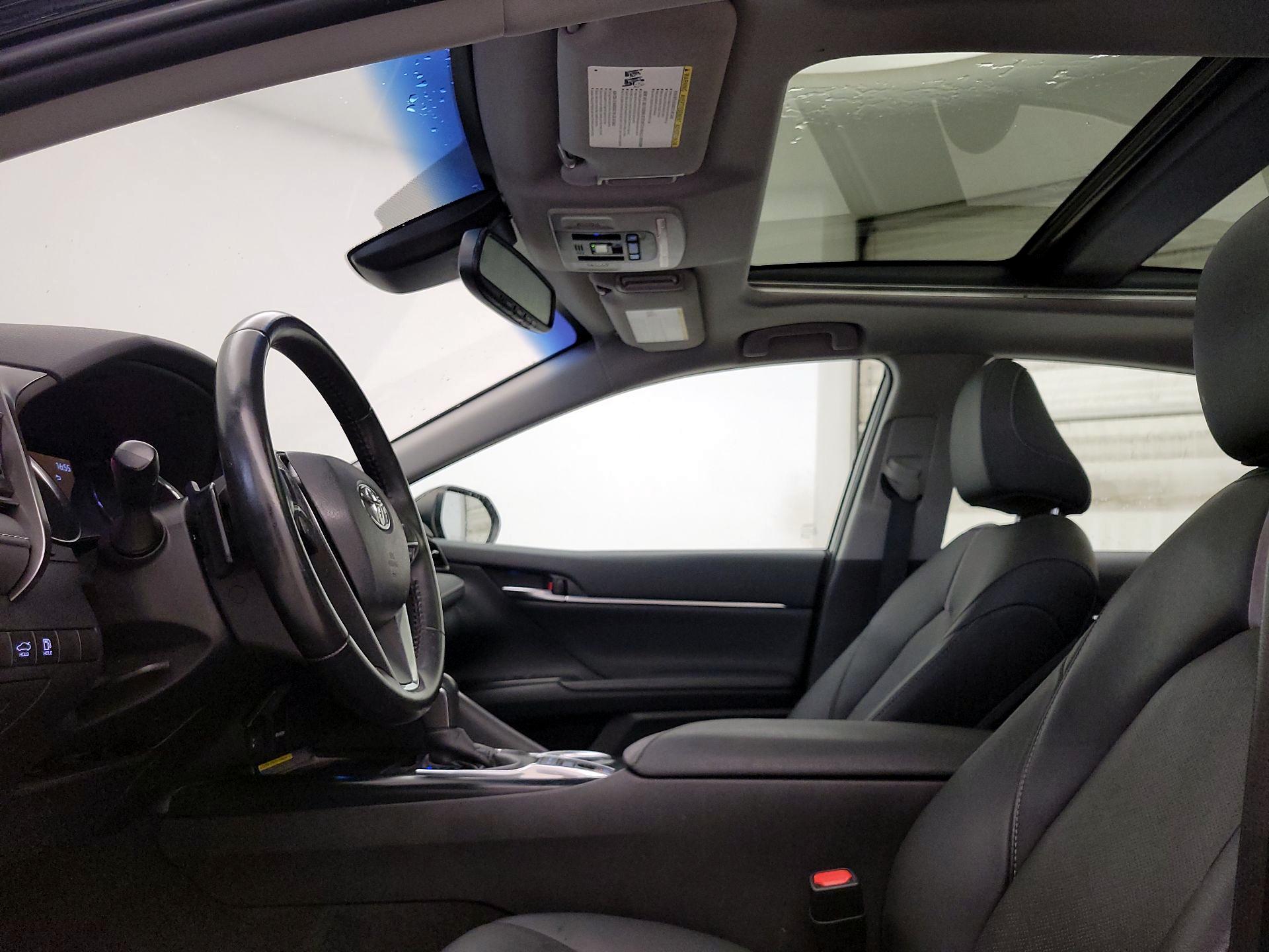 Thumbnail: 2020 Toyota Camry - 20