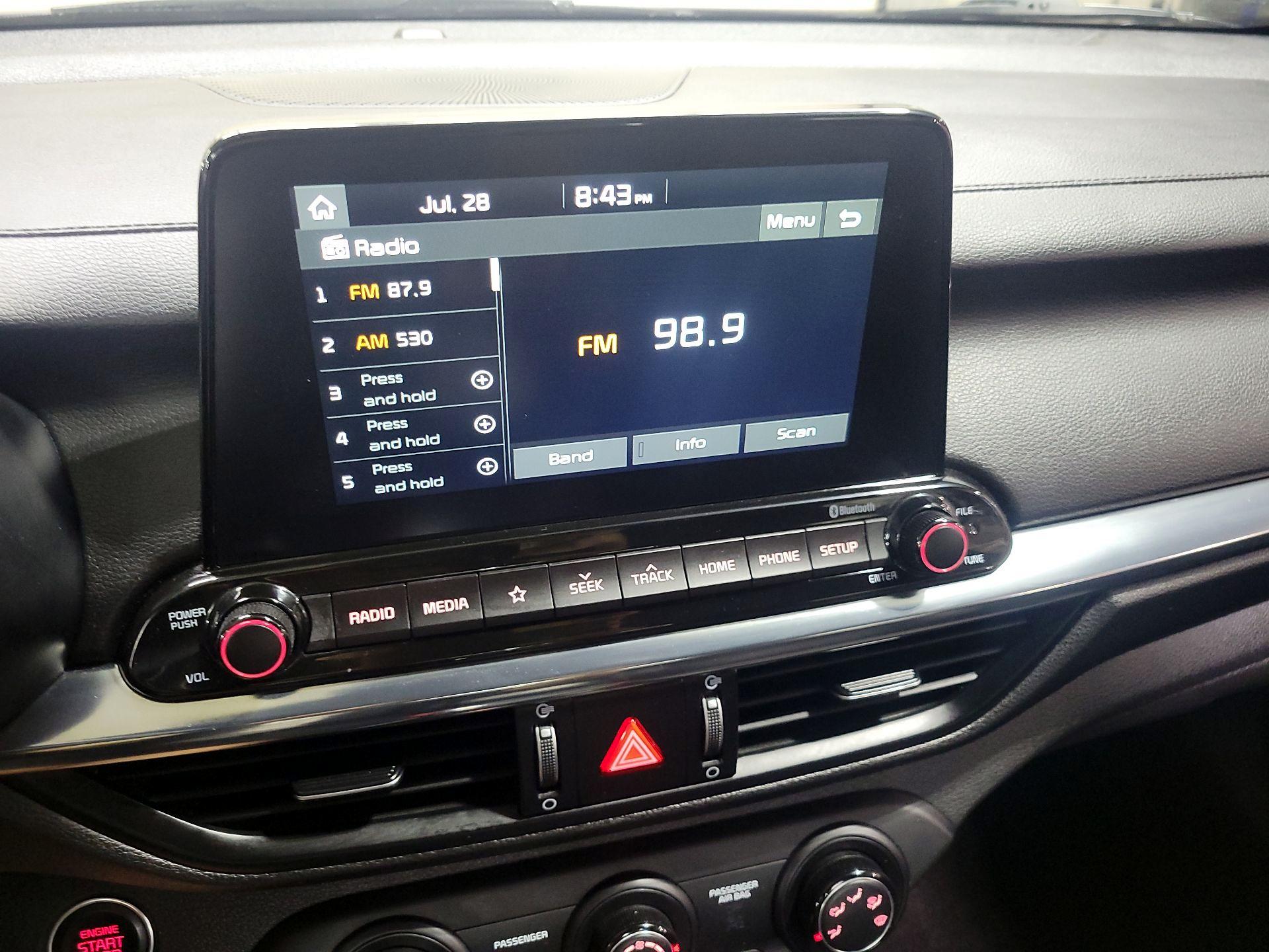 Thumbnail: 2021 Kia Forte - 15