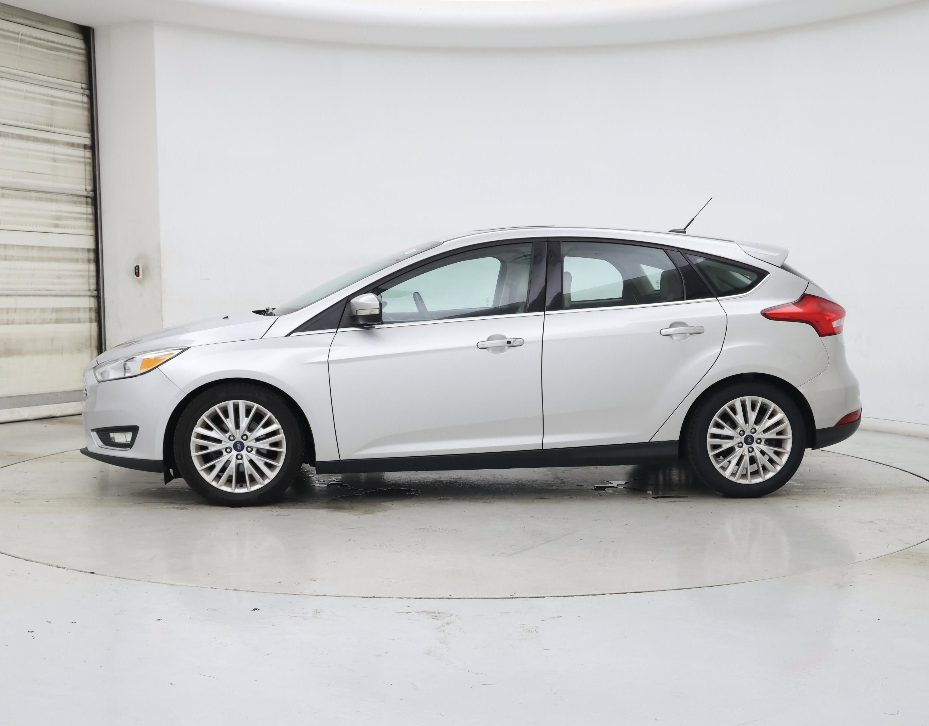 Thumbnail: 2018 Ford Focus - 3