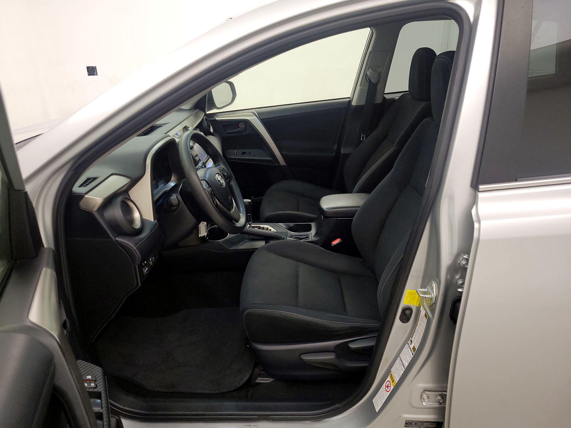 Thumbnail: 2013 Toyota RAV4 - 11