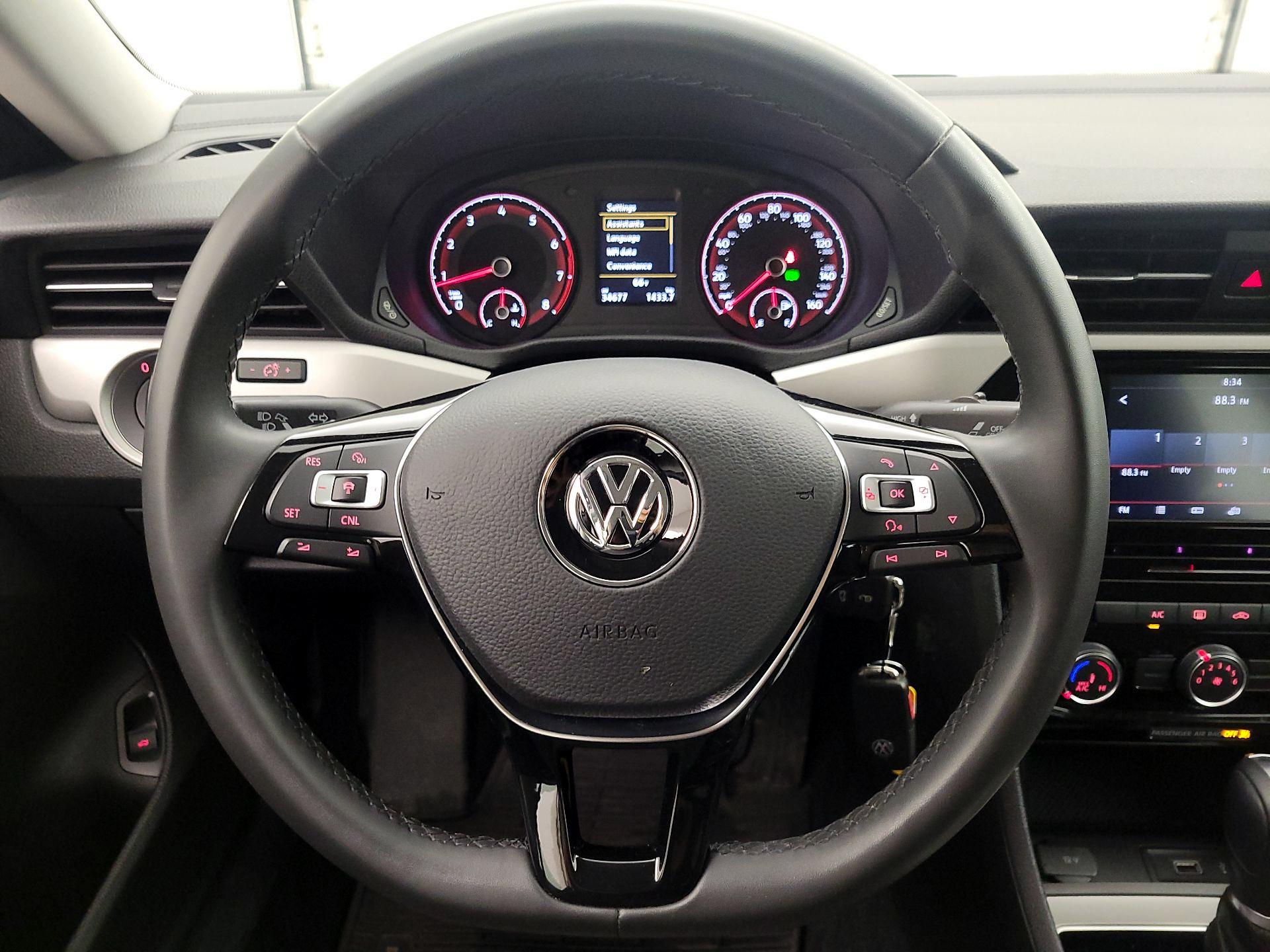 Thumbnail: 2021 Volkswagen Passat - 10