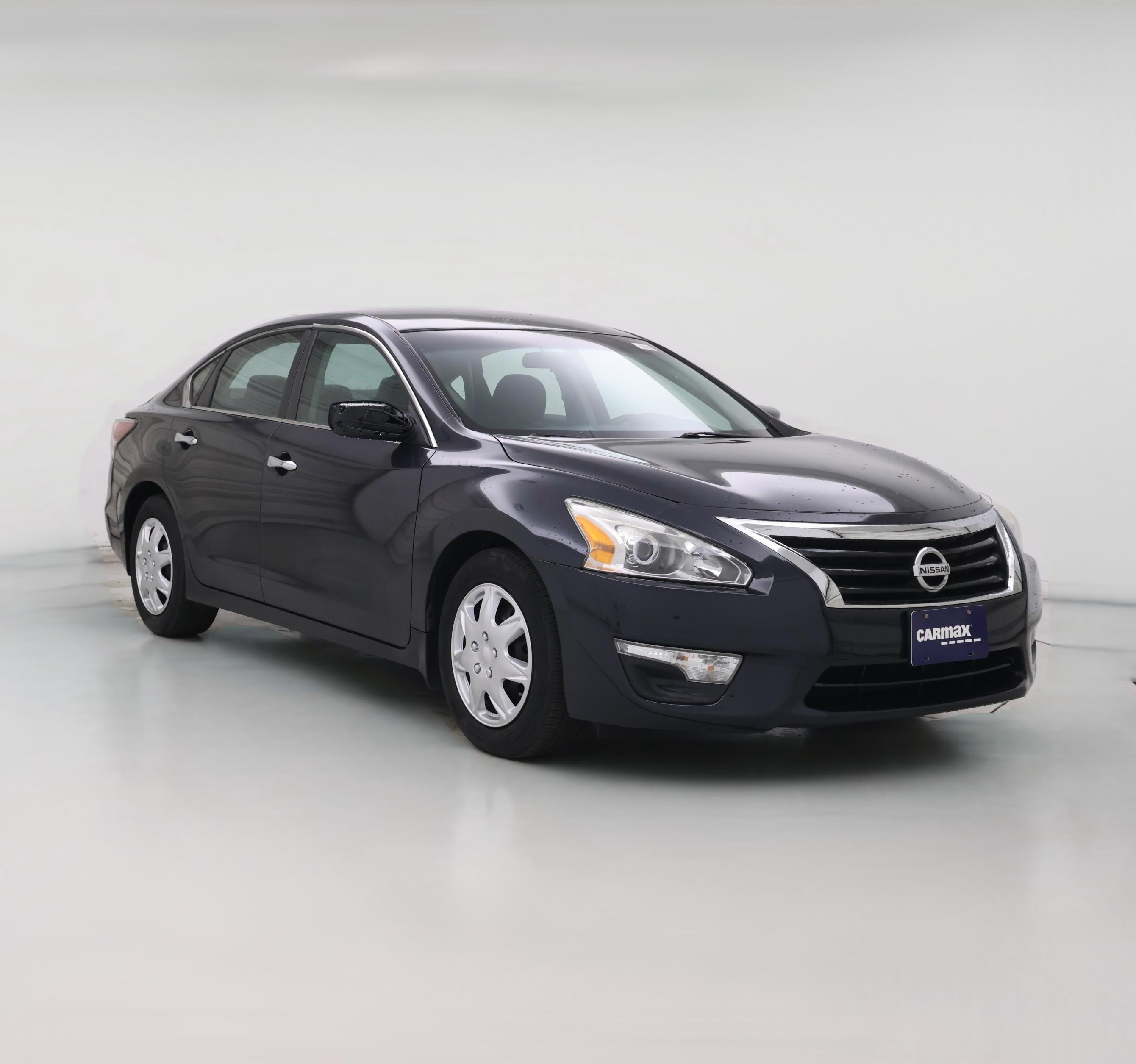 Thumbnail: 2015 Nissan Altima - 1