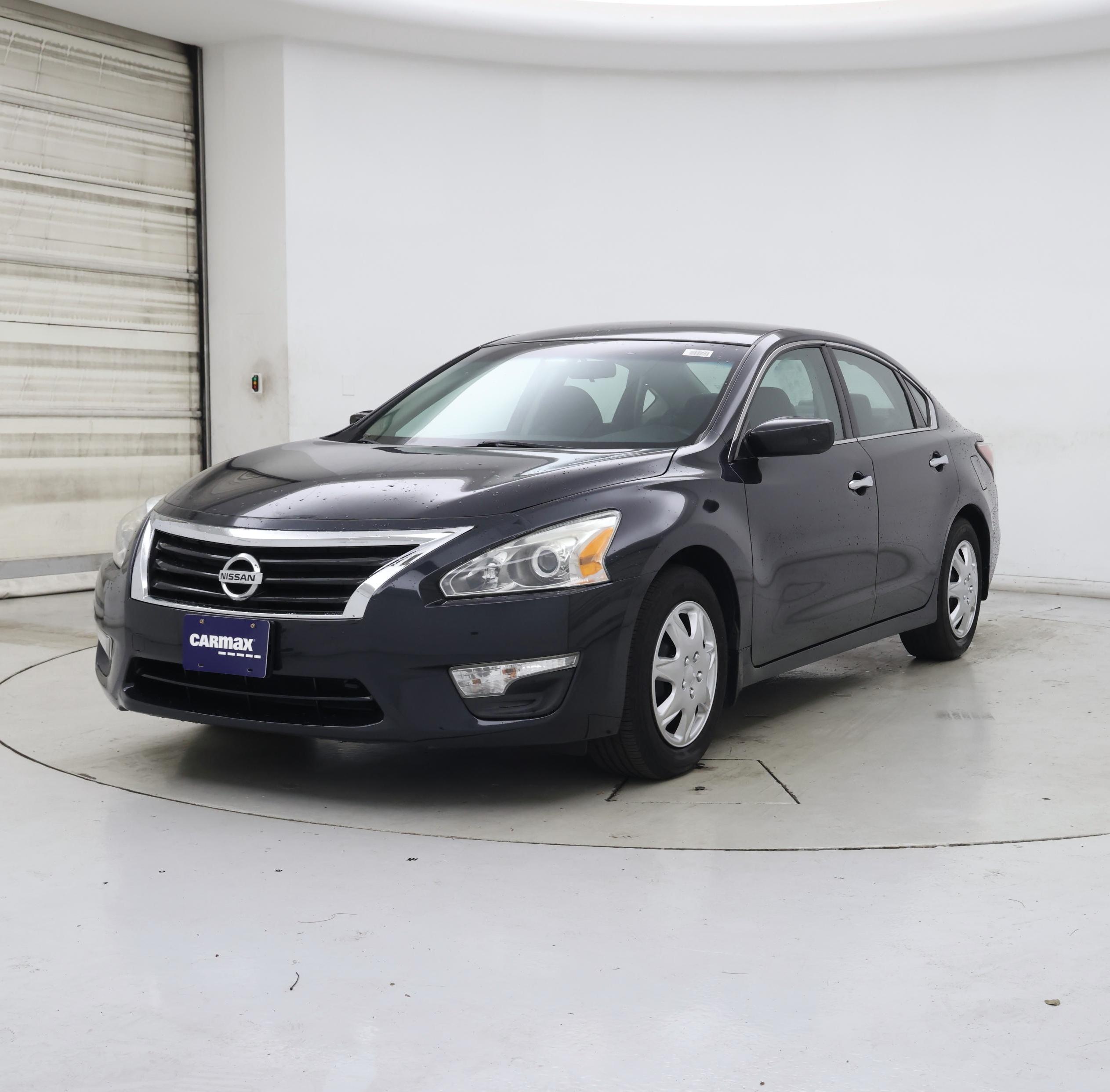 Thumbnail: 2015 Nissan Altima - 4