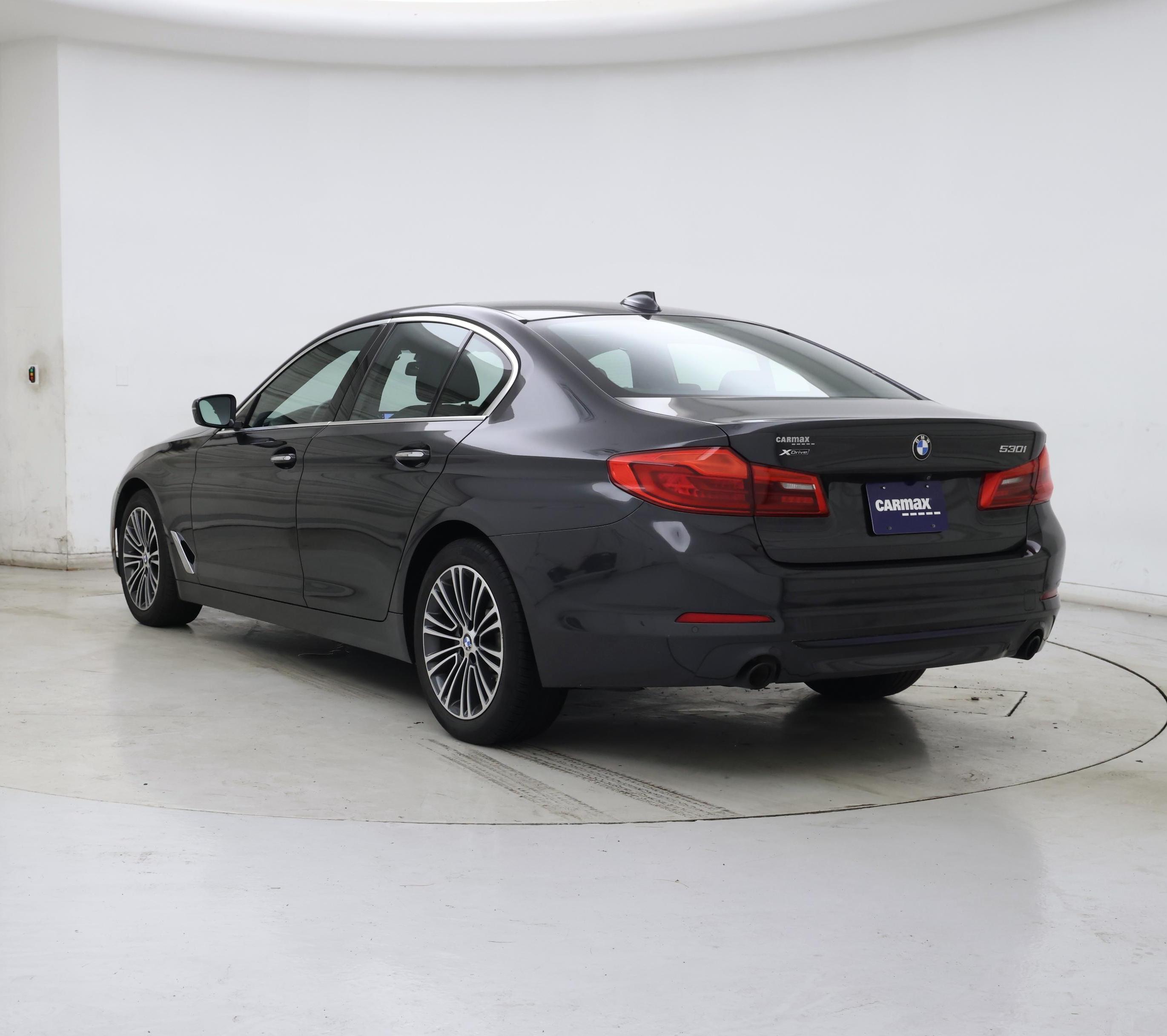 Thumbnail: 2018 BMW 5 Series - 2