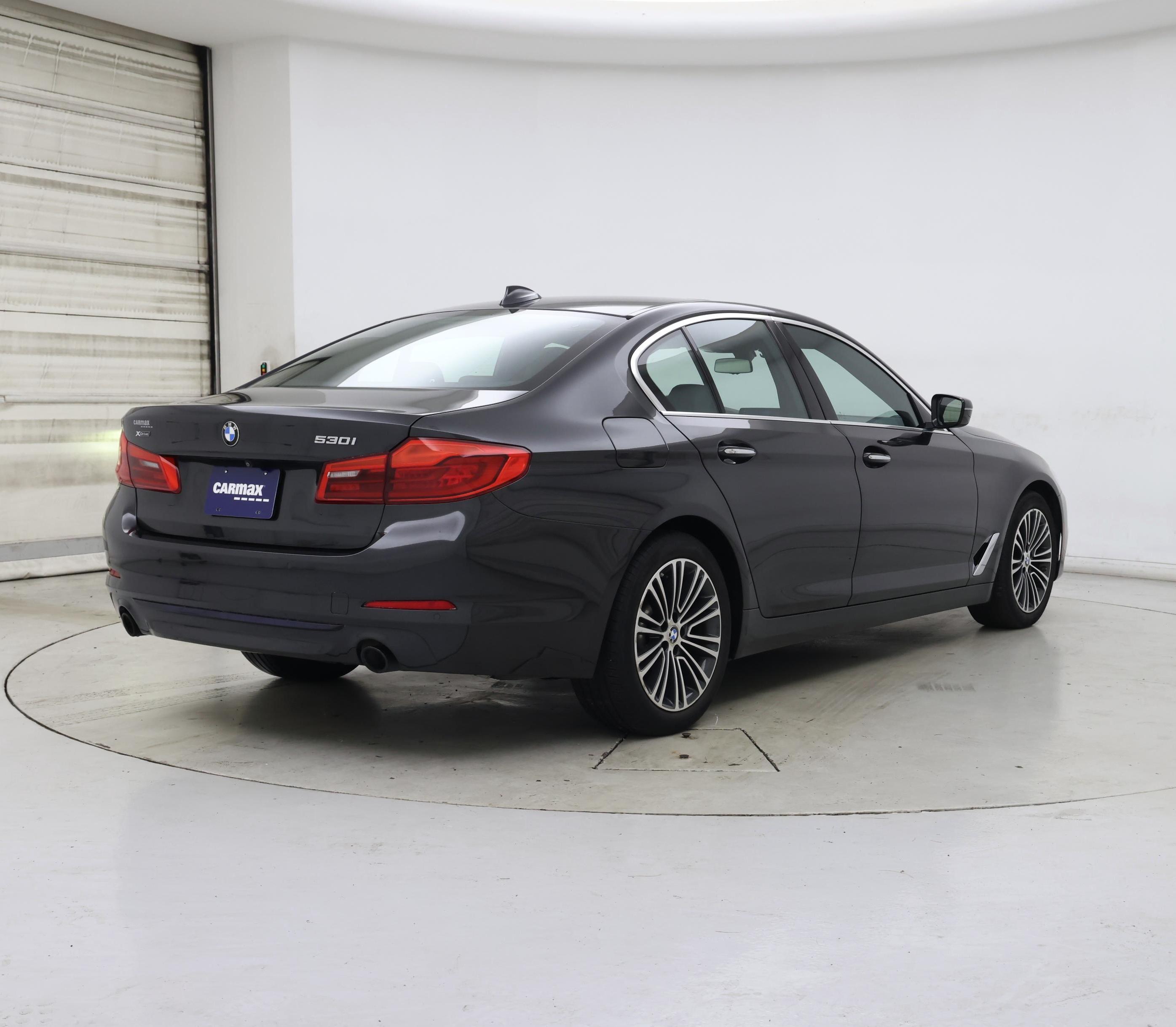 Thumbnail: 2018 BMW 5 Series - 8