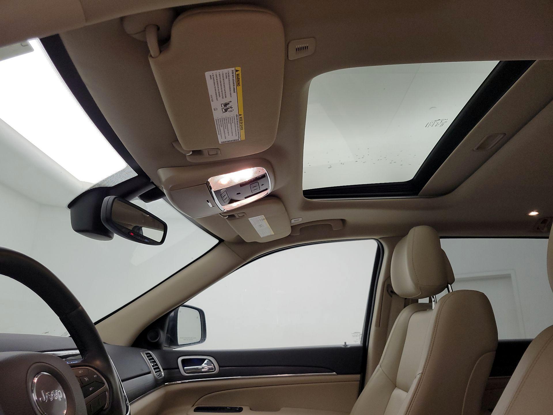 Thumbnail: 2021 Jeep Grand Cherokee - 20