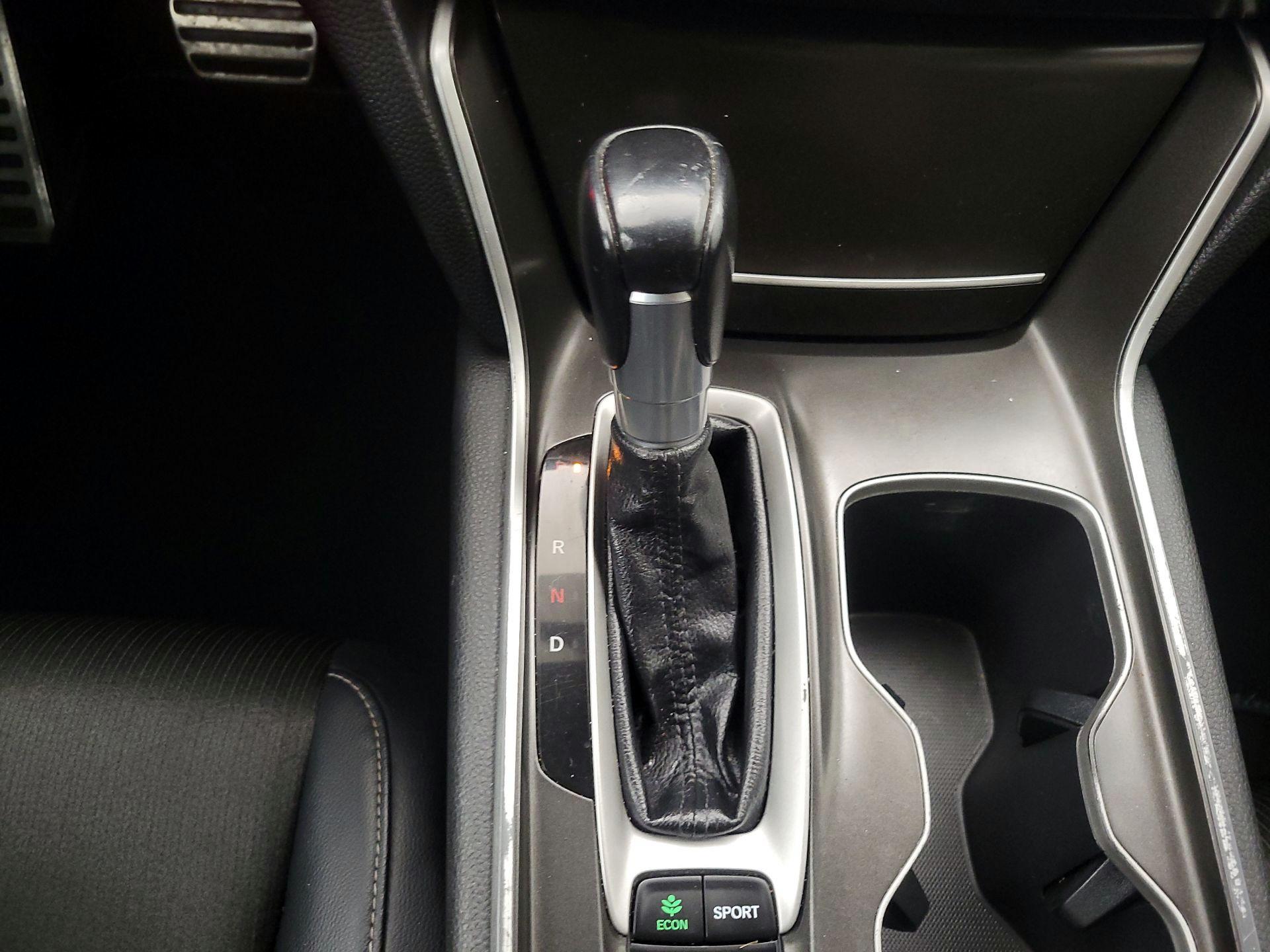 Thumbnail: 2018 Honda Accord - 17