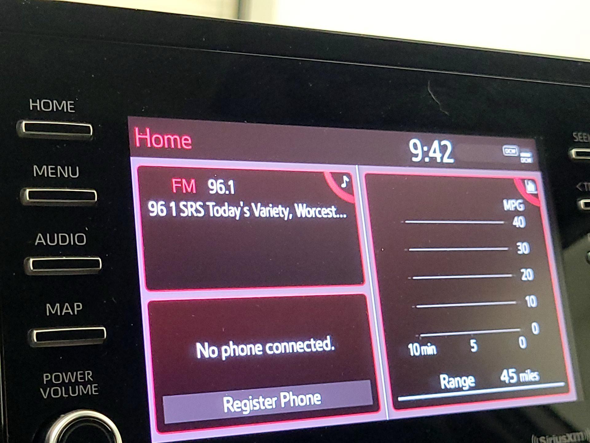 Thumbnail: 2021 Toyota Camry - 16