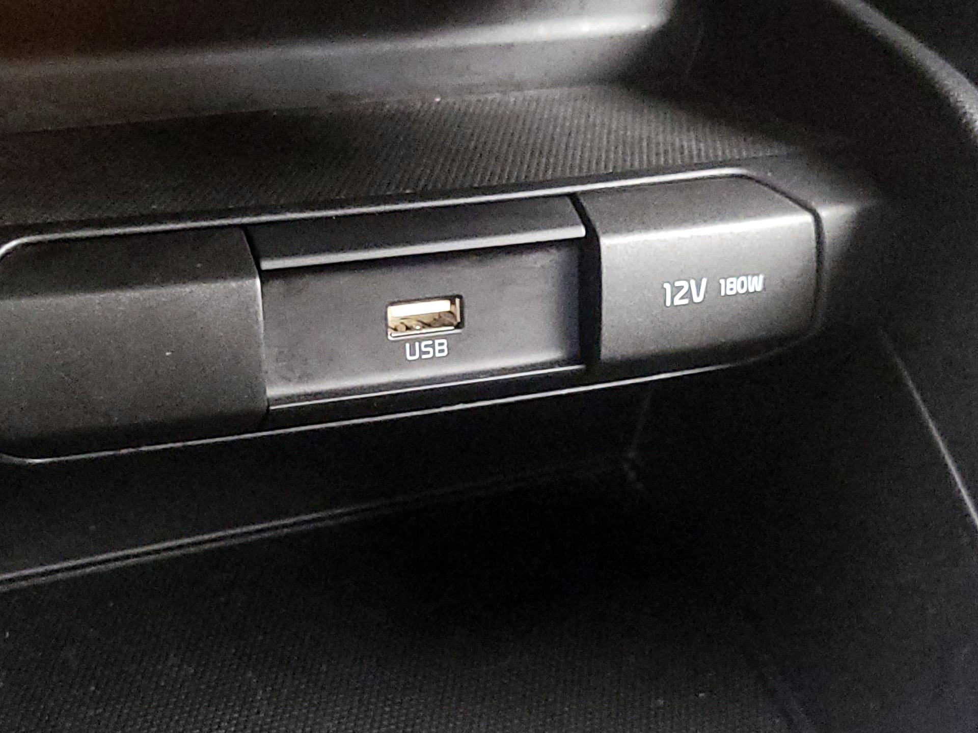 Thumbnail: 2022 Kia Rio - 18