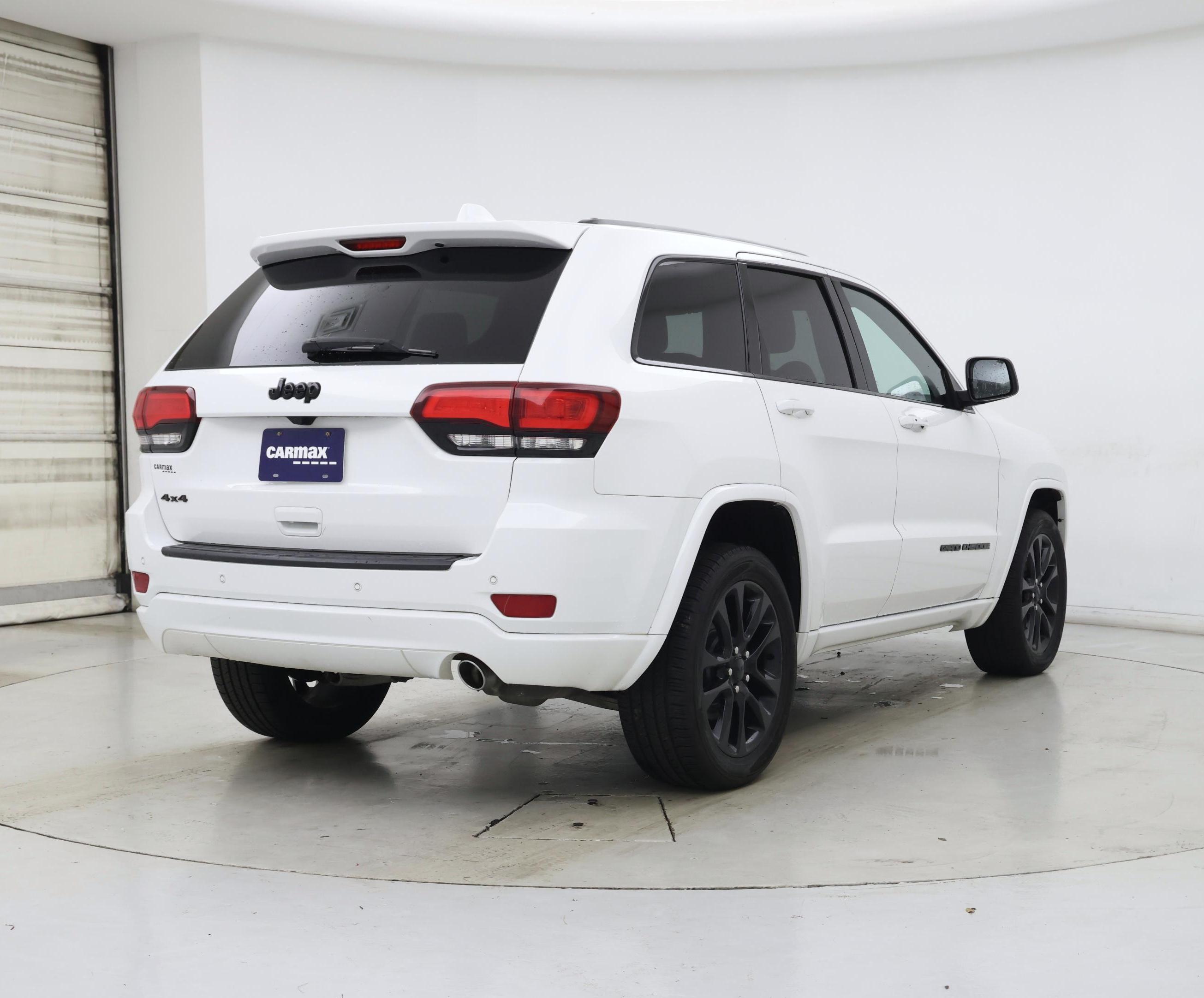 Thumbnail: 2020 Jeep Grand Cherokee - 8