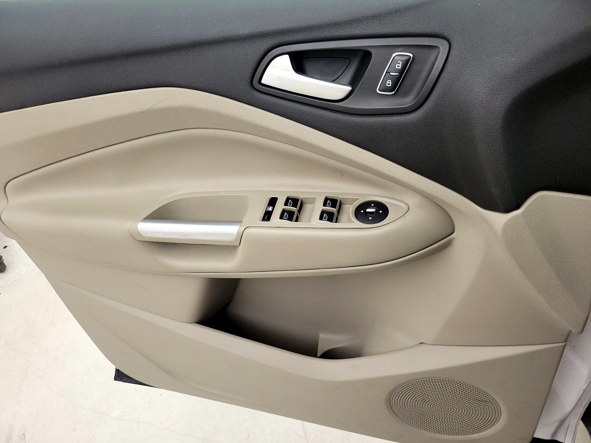 Thumbnail: 2015 Ford Escape - 12