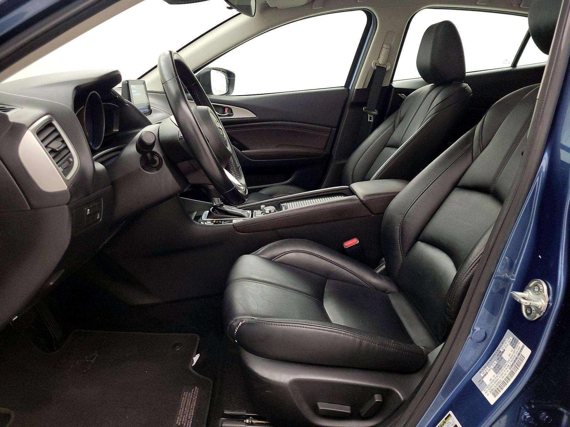 Thumbnail: 2018 Mazda Mazda3 - 11