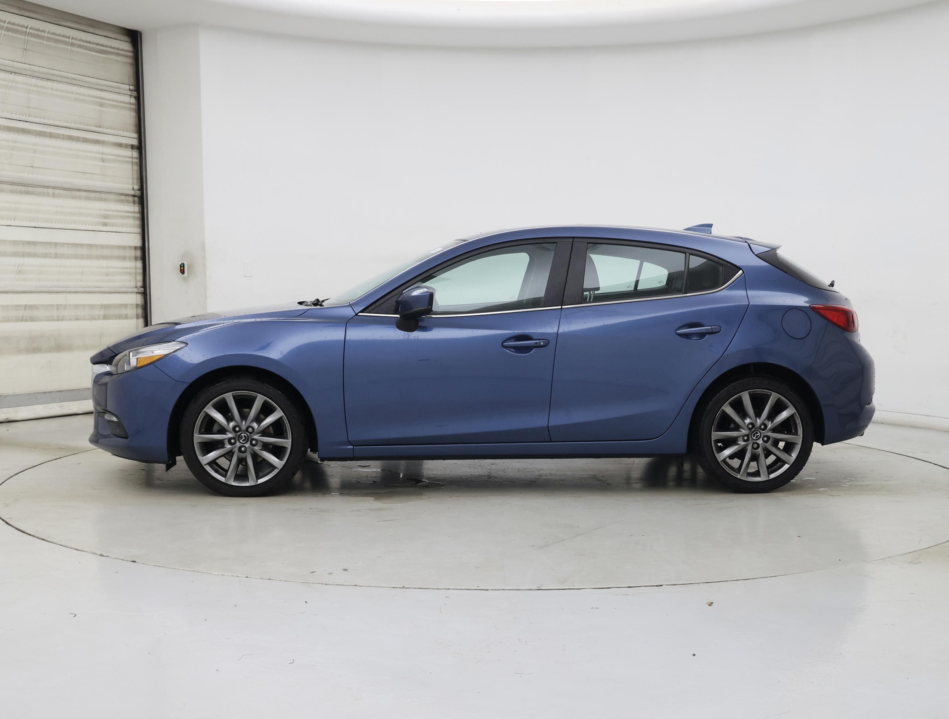 Thumbnail: 2018 Mazda Mazda3 - 3