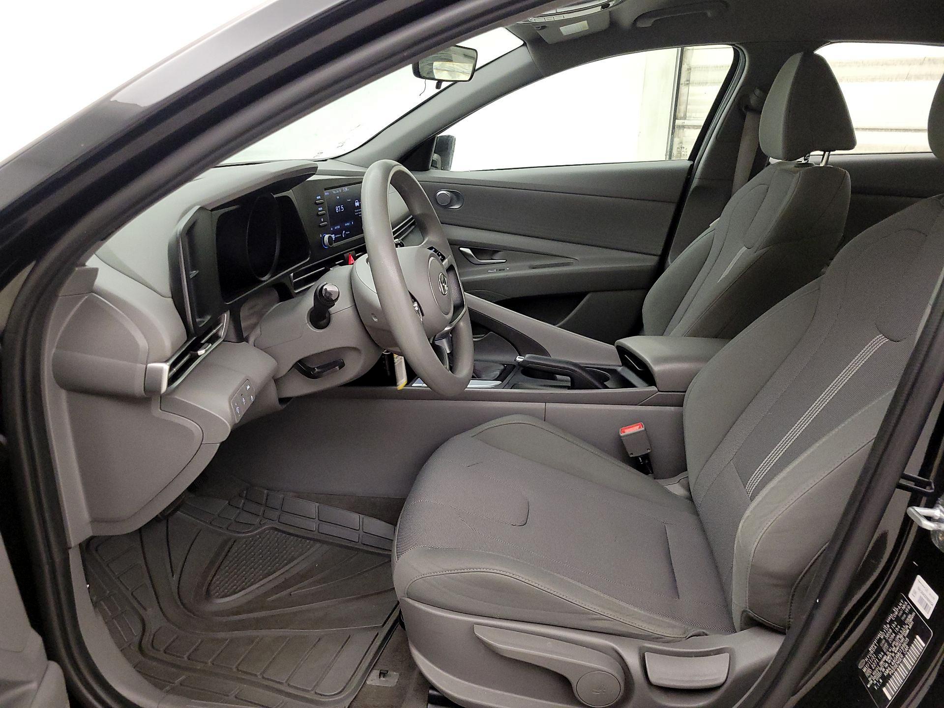 Thumbnail: 2021 Hyundai Elantra - 11