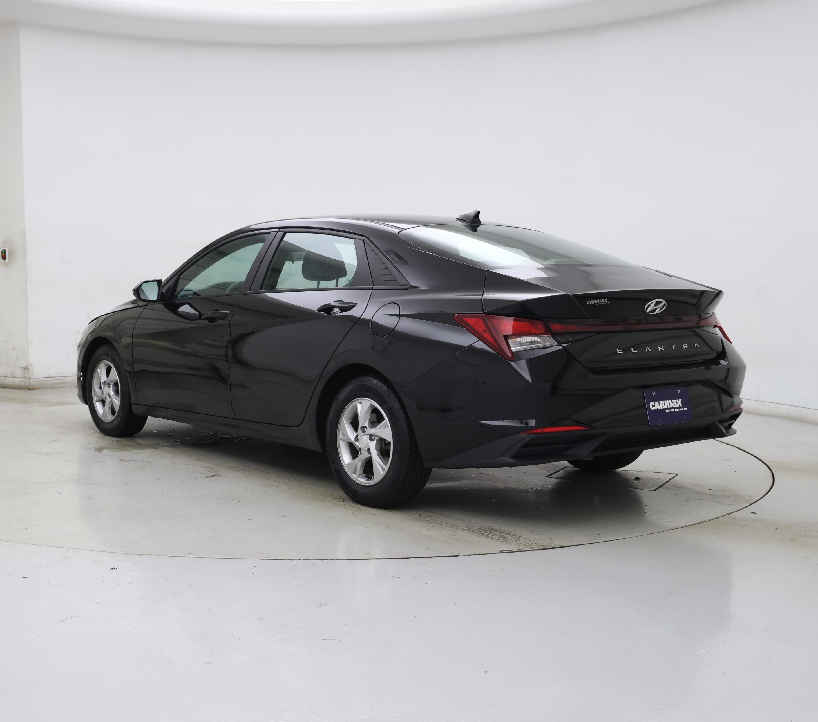 Thumbnail: 2021 Hyundai Elantra - 2