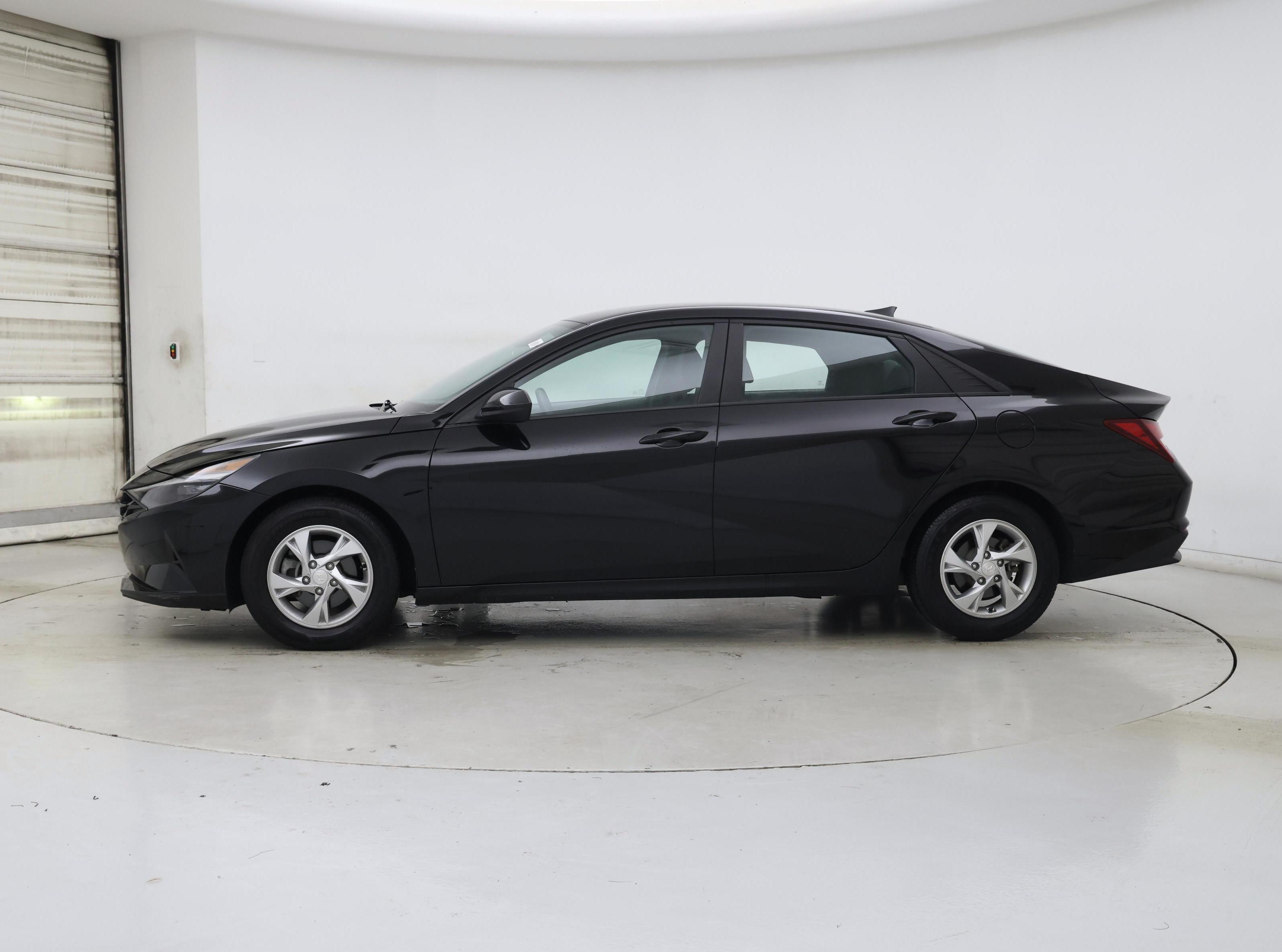 Thumbnail: 2021 Hyundai Elantra - 3